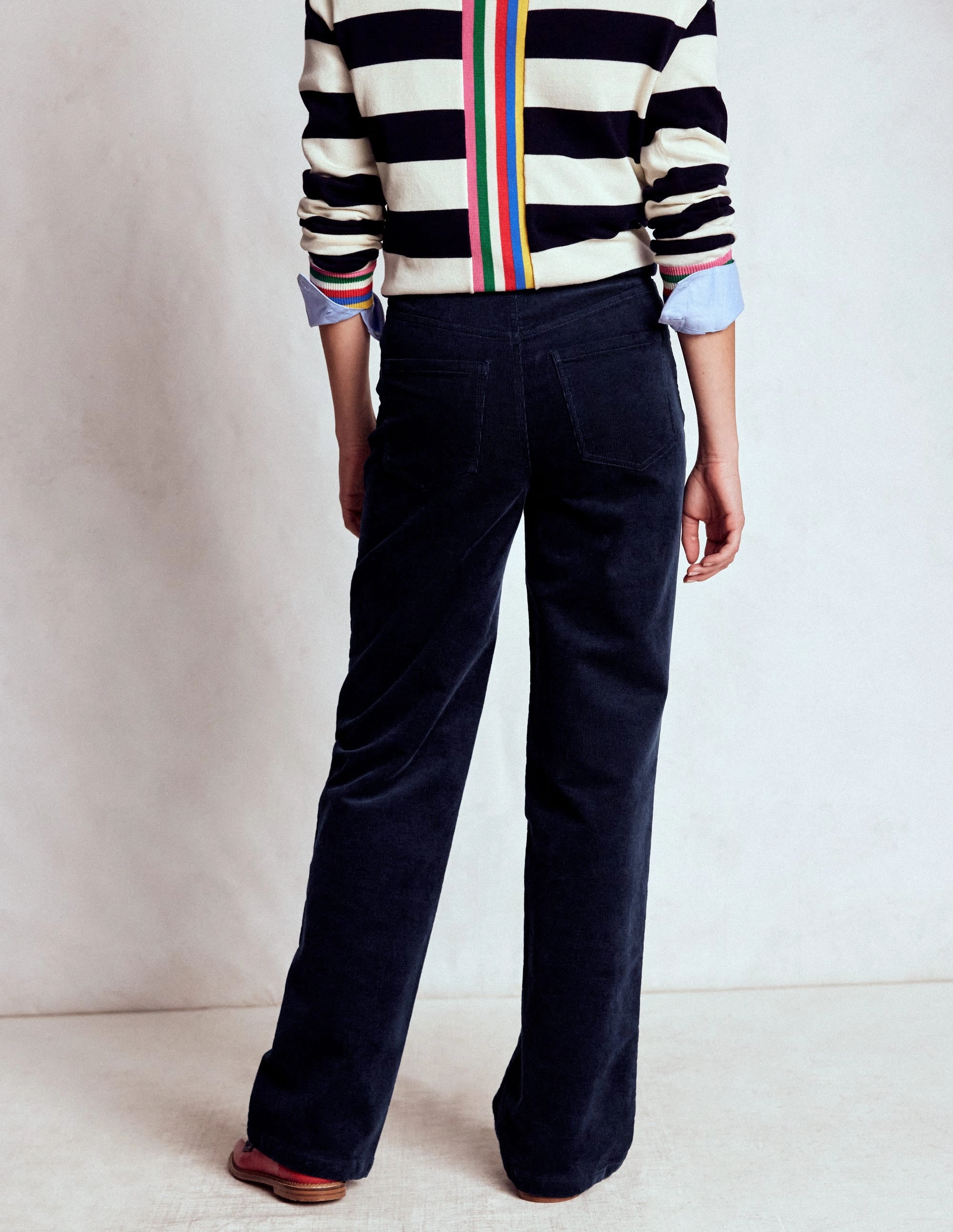 Chill Comfort Fit 5-Pocket Cord Column Jeans-Navy