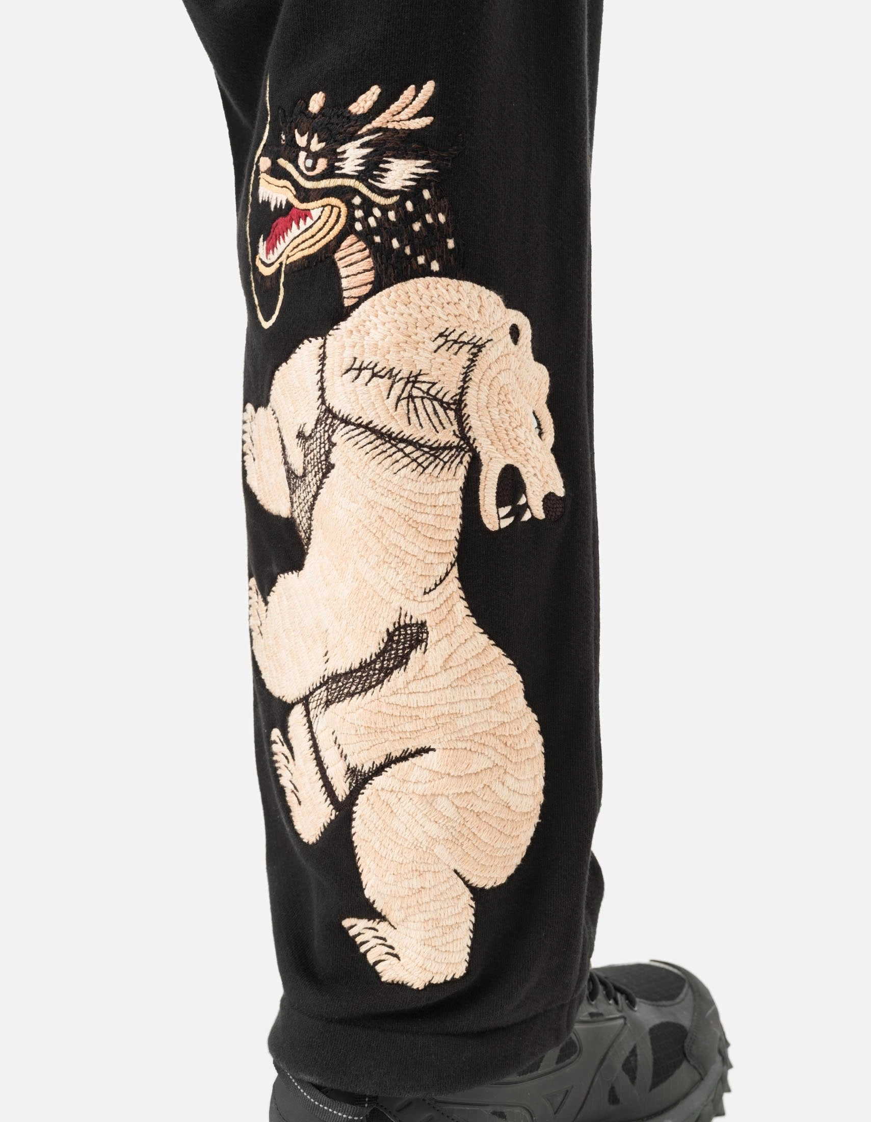 Easy Layer 7091 Bering Strait Embroidered Asym Sweatpants Black