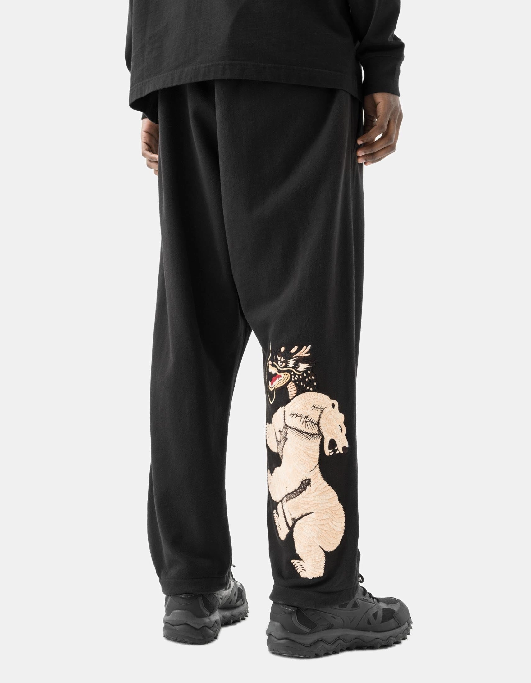 Casual Comfort Wear Sporty Vibe 7091 Bering Strait Embroidered Asym Sweatpants Black