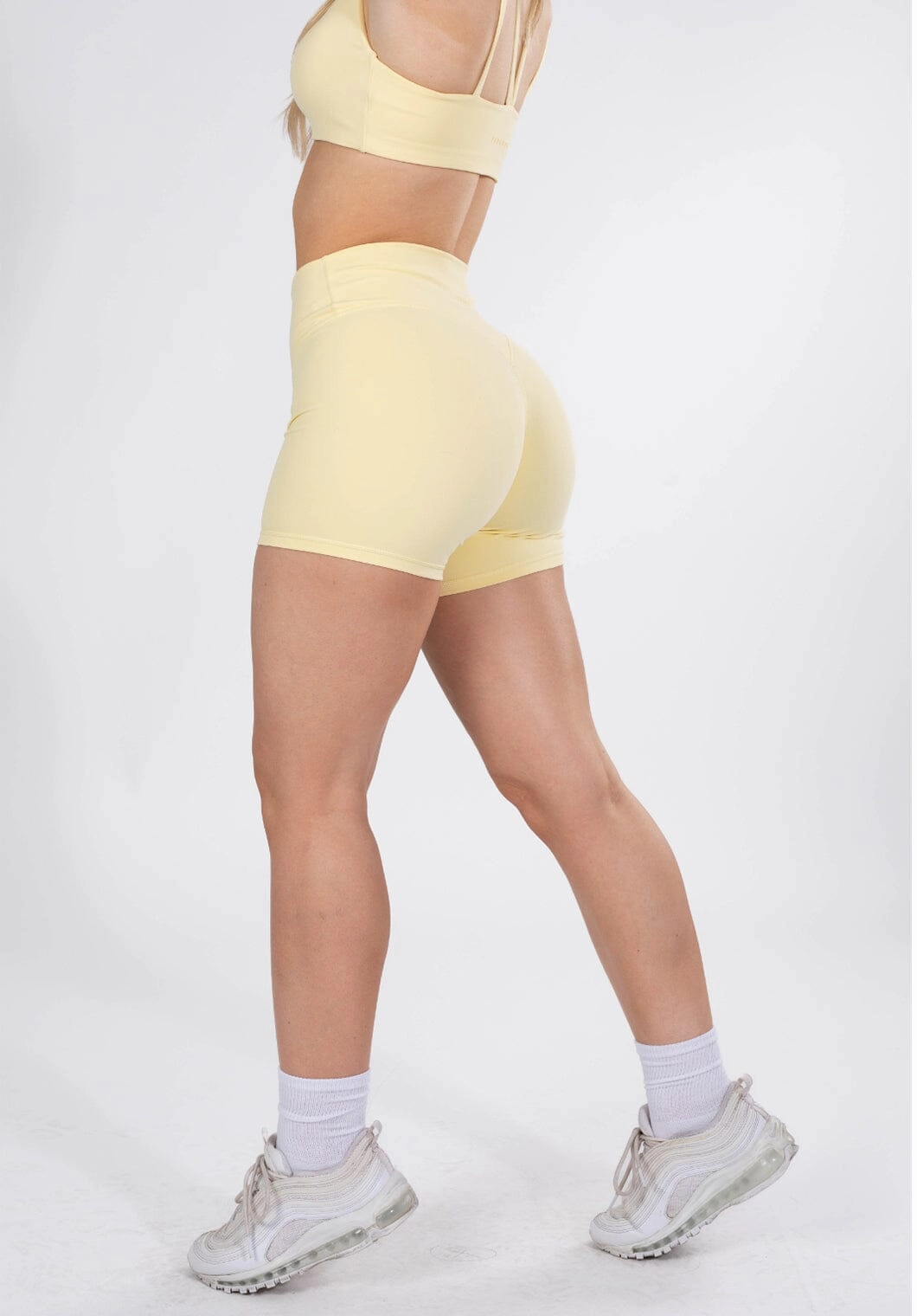 Stretchy Hemline Breeze Stretch UltraLux Curve Contour Sculptseam? Short Lemon Drop