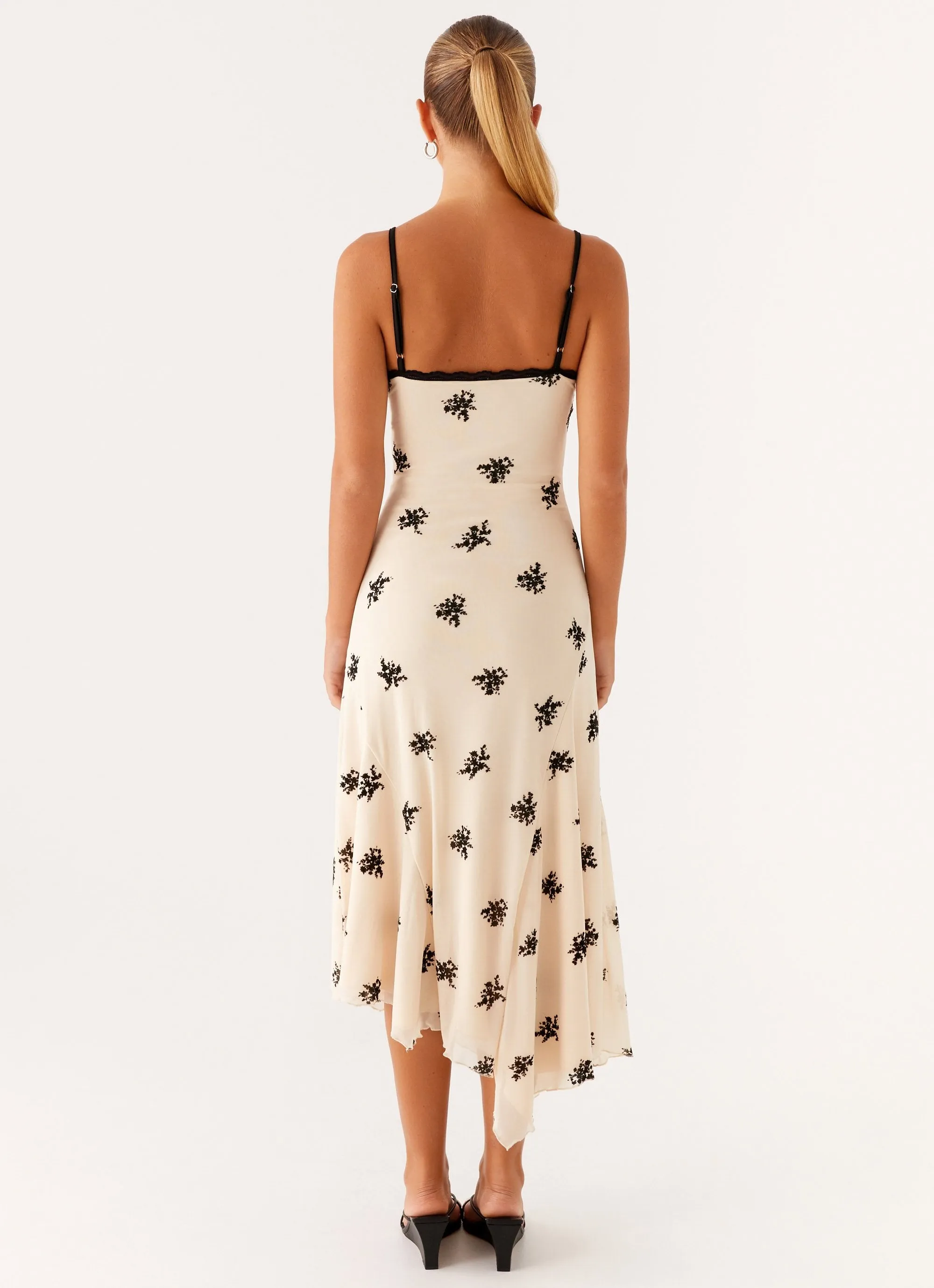 Gentle Drape Sporty Comfort Amelia Midi Dress - Nude