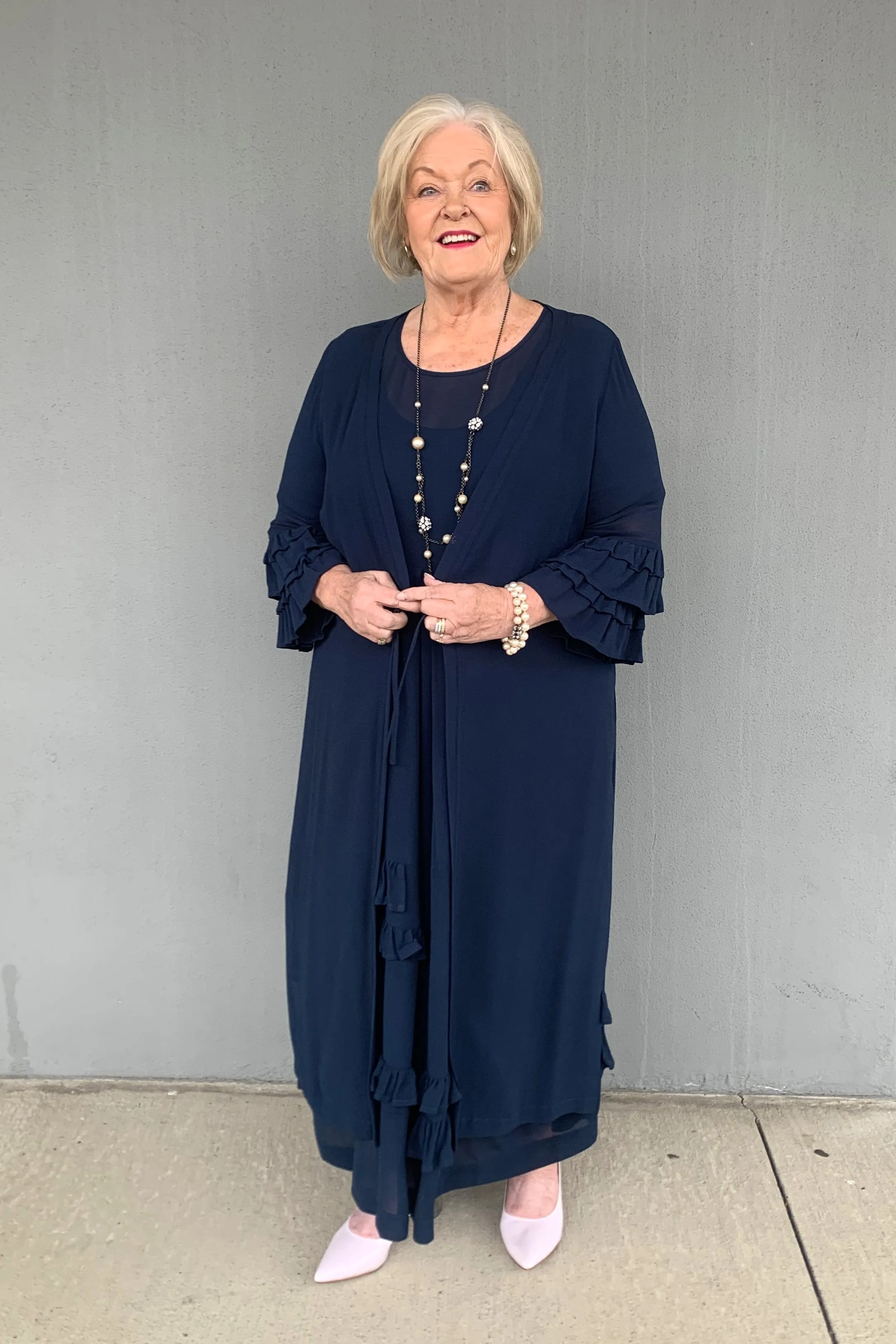 Niovara - 1084-001 Ruffle Kimono Soft touch finish All Season