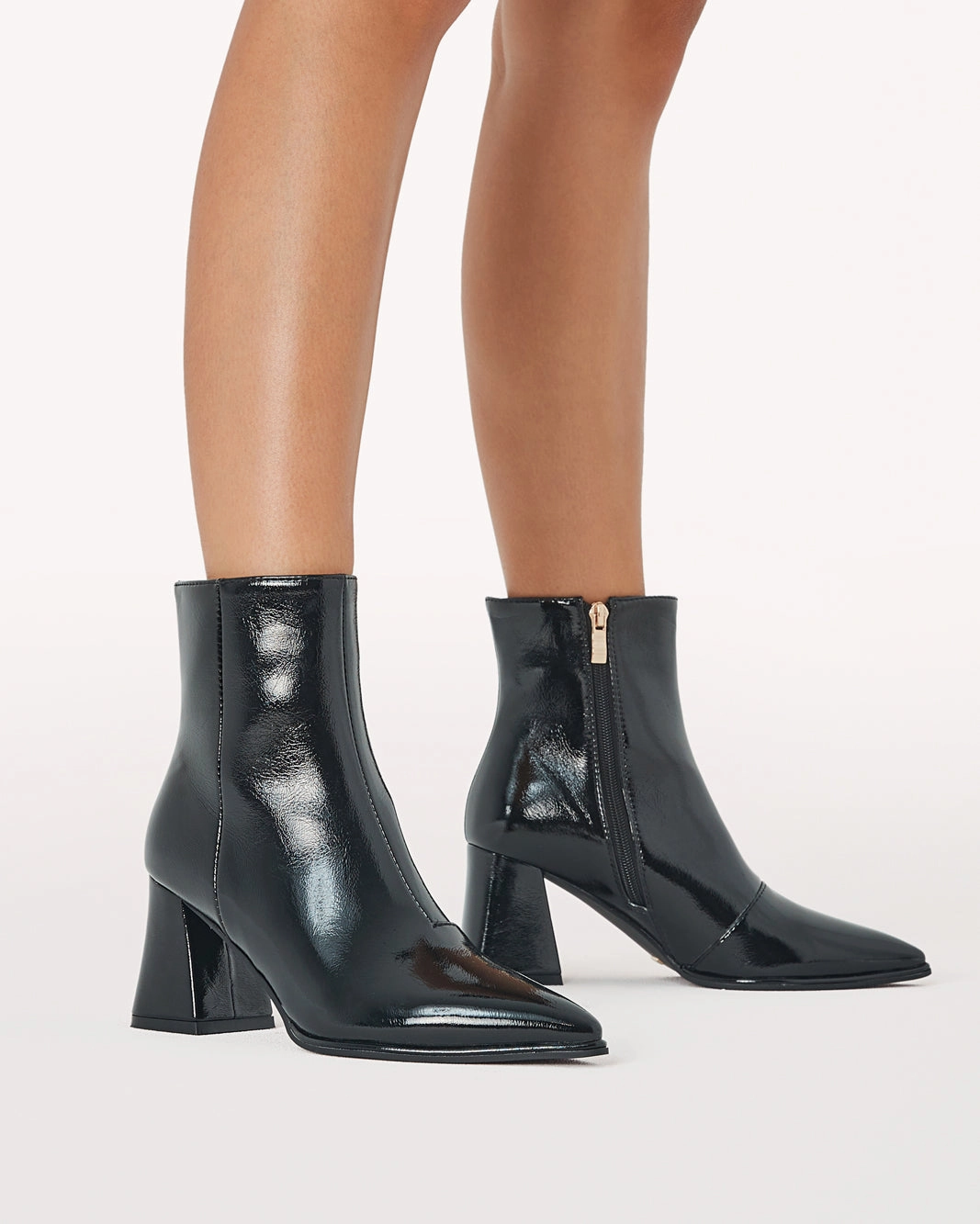 Seamless Comfort Winter Walker All Weather Mountain Climber CADEN - BLACK CRINKLE PATENT