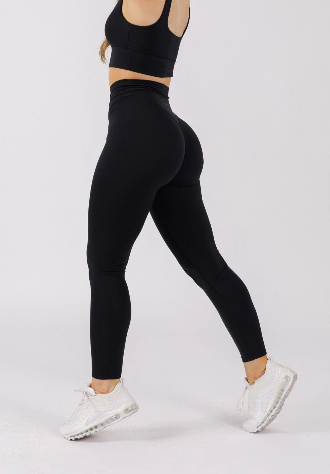 AirSilk Crossover Sculptseam? Legging Black Pure Fit