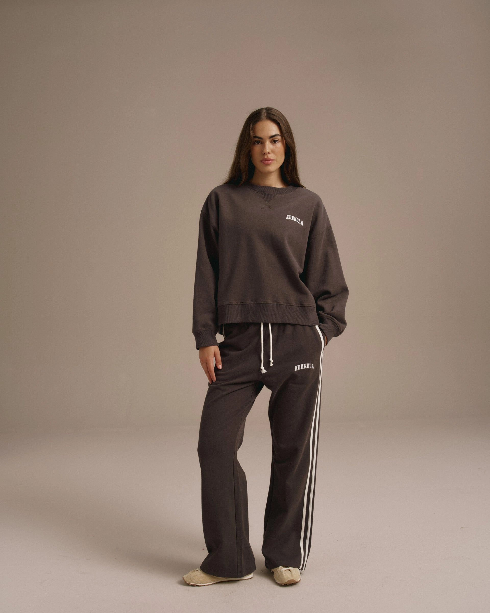 Varsity Loose Fit Sweatpants - Coffee Bean/Marshmallow White Relax Fit Design