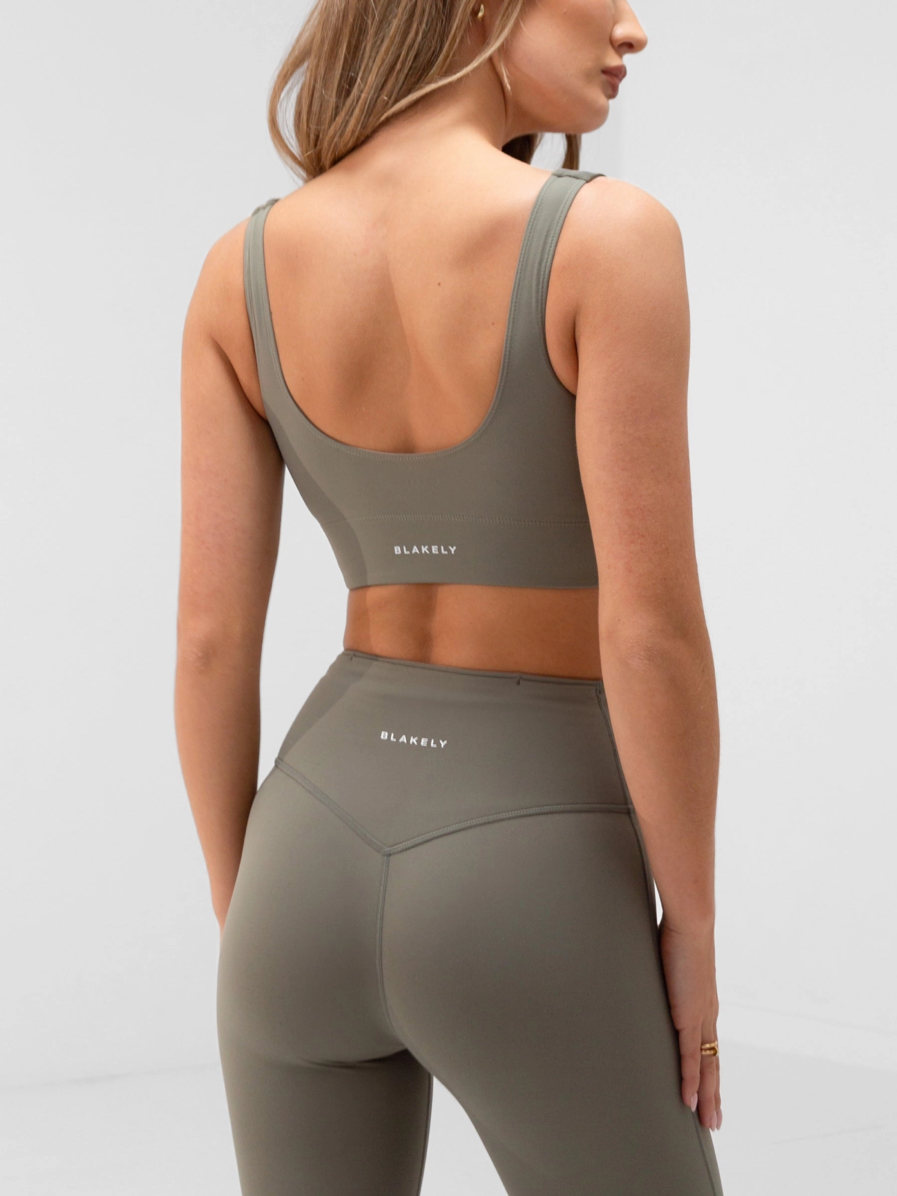 Versatile Design Apex Pro Sports Bra - Safari Green