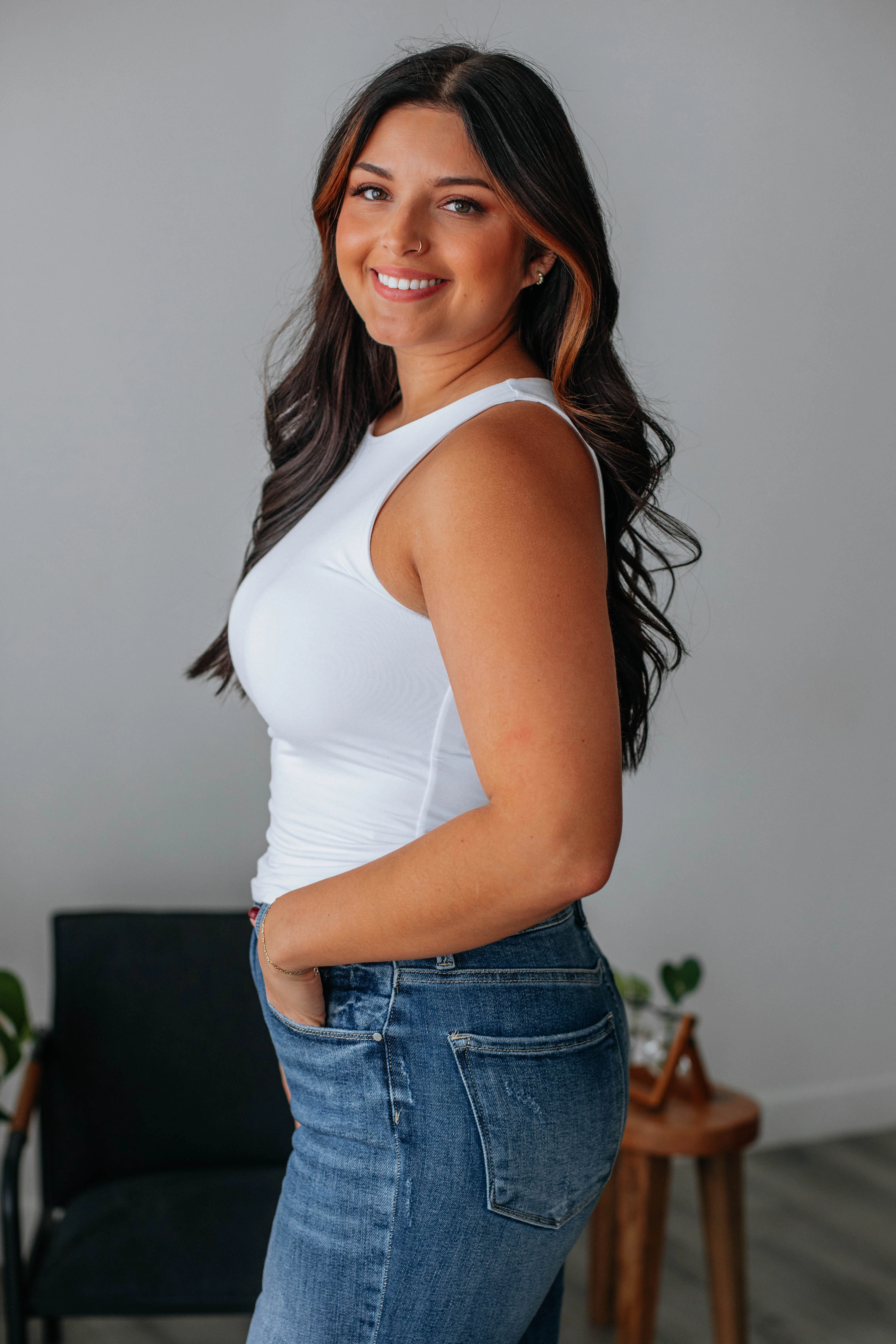 Ariel Basic Tank - Ivory Communication - enabled