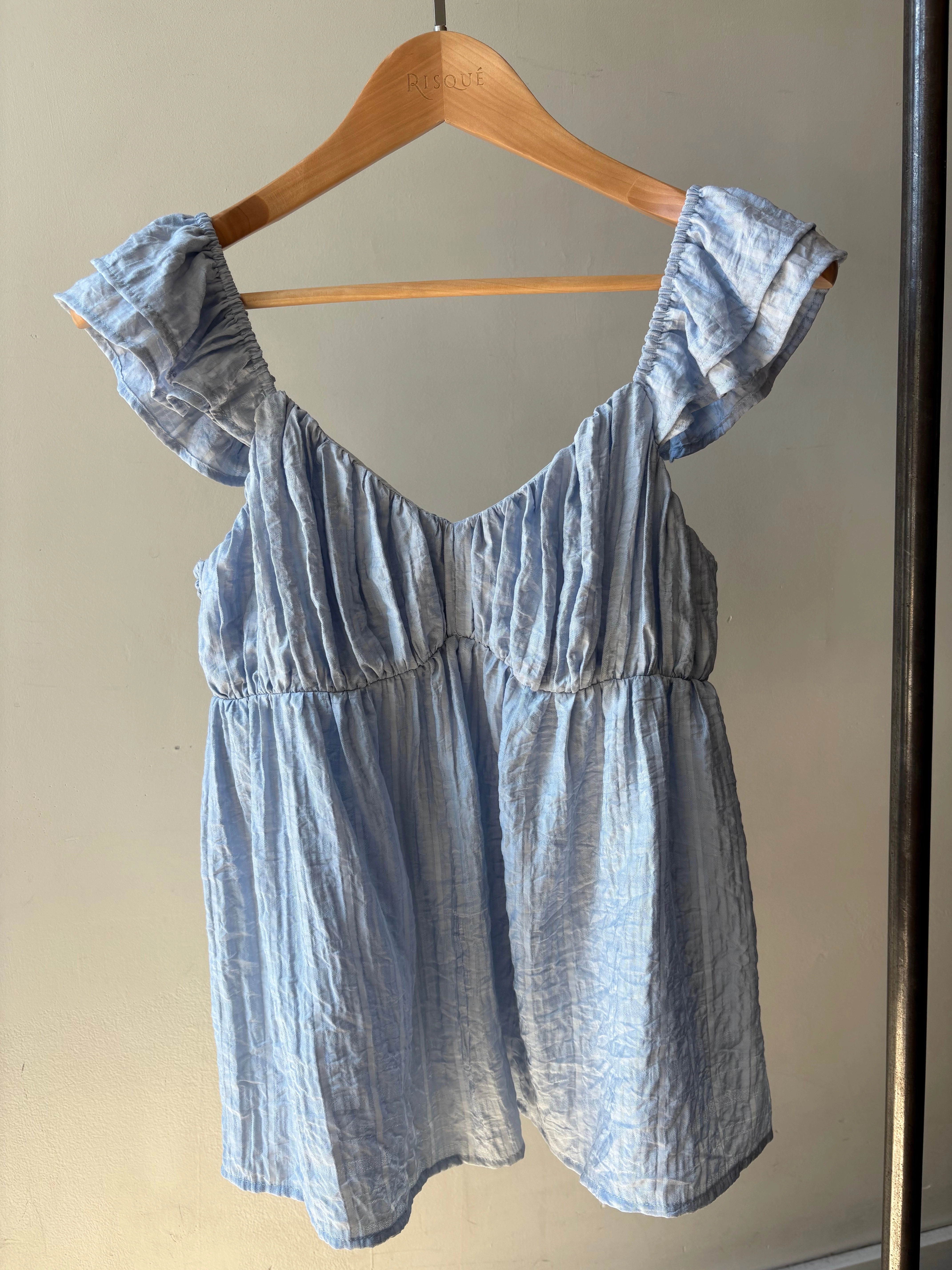 Tight Fit worse AT THE COTTAGE Top