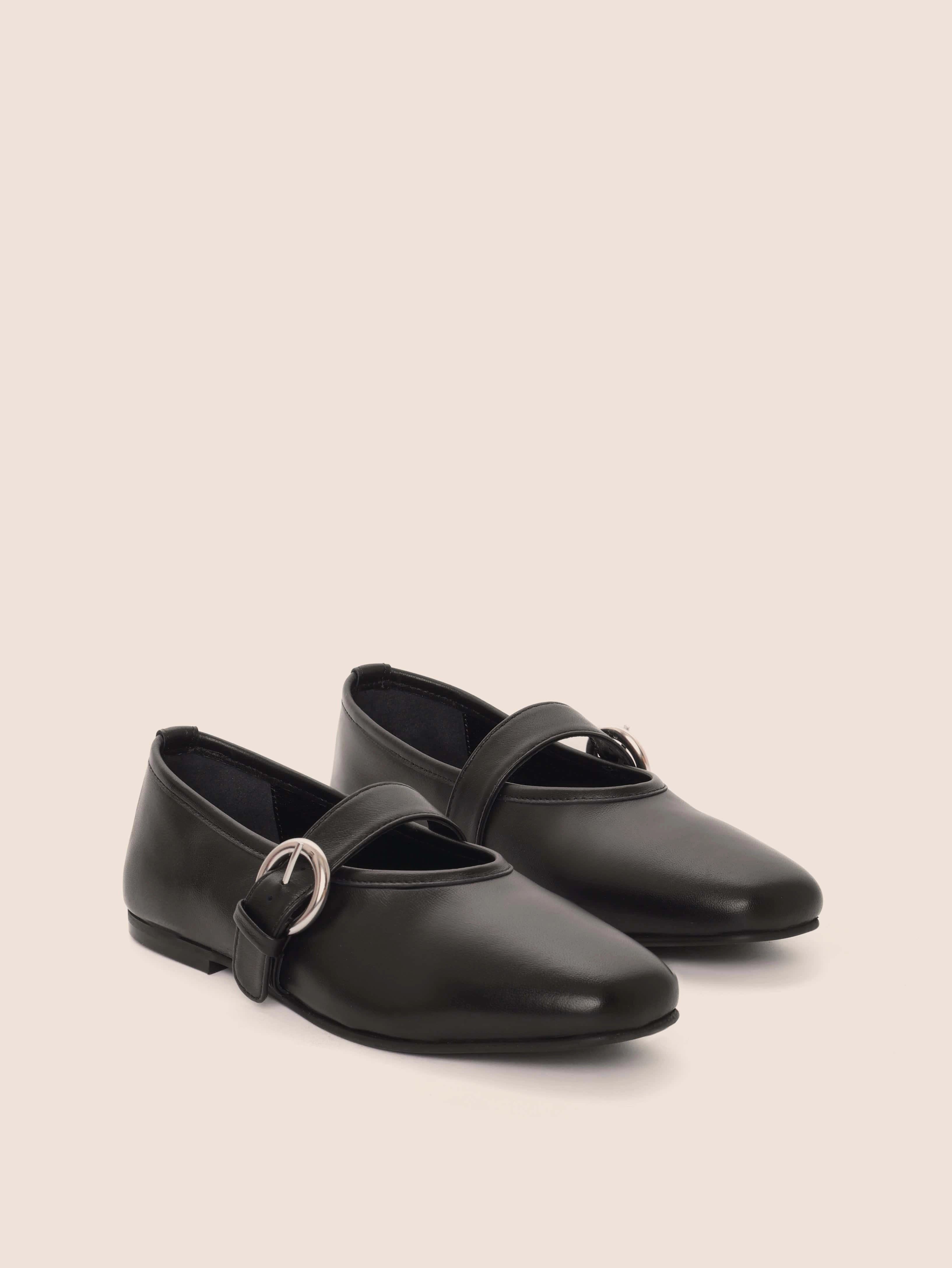 Versatile Footwear Style Aveiro Black Ballerina