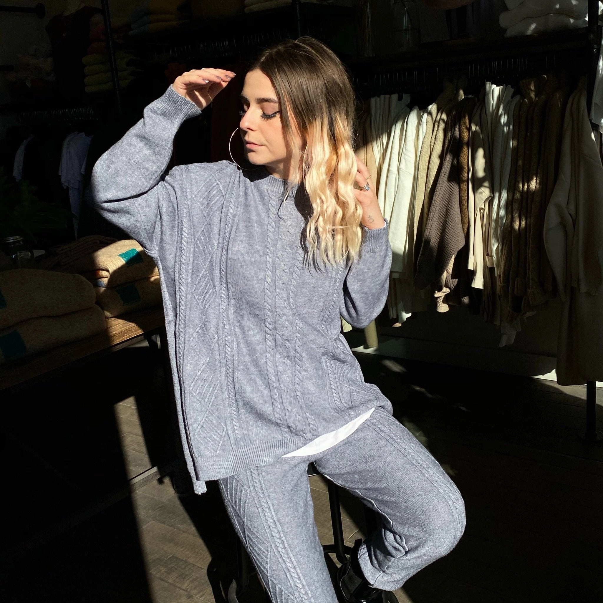 BECKY Detail Knit Sweater Warm Base Unisex style