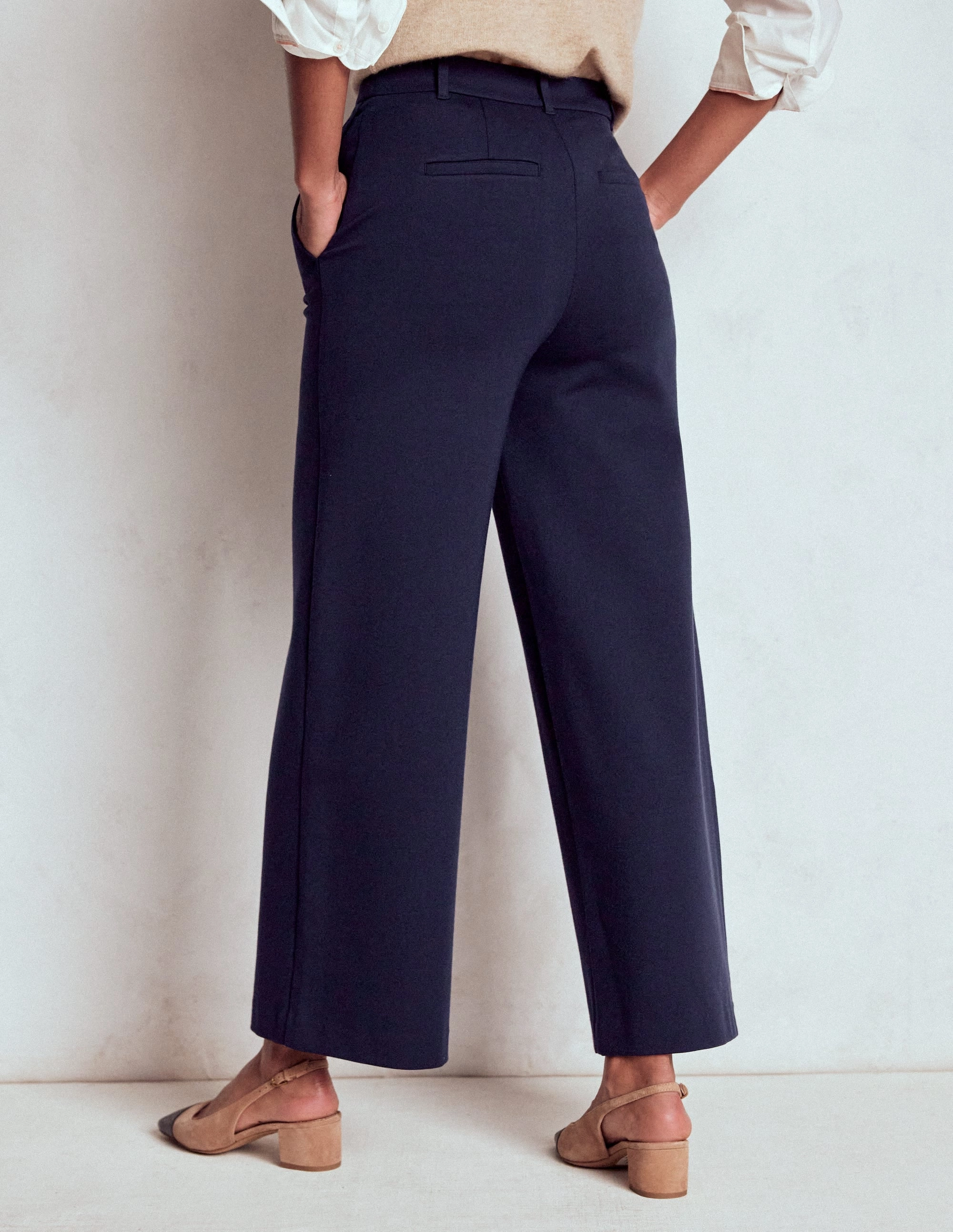 Casual Fit Design Belgravia Ponte Crop Trousers-Navy