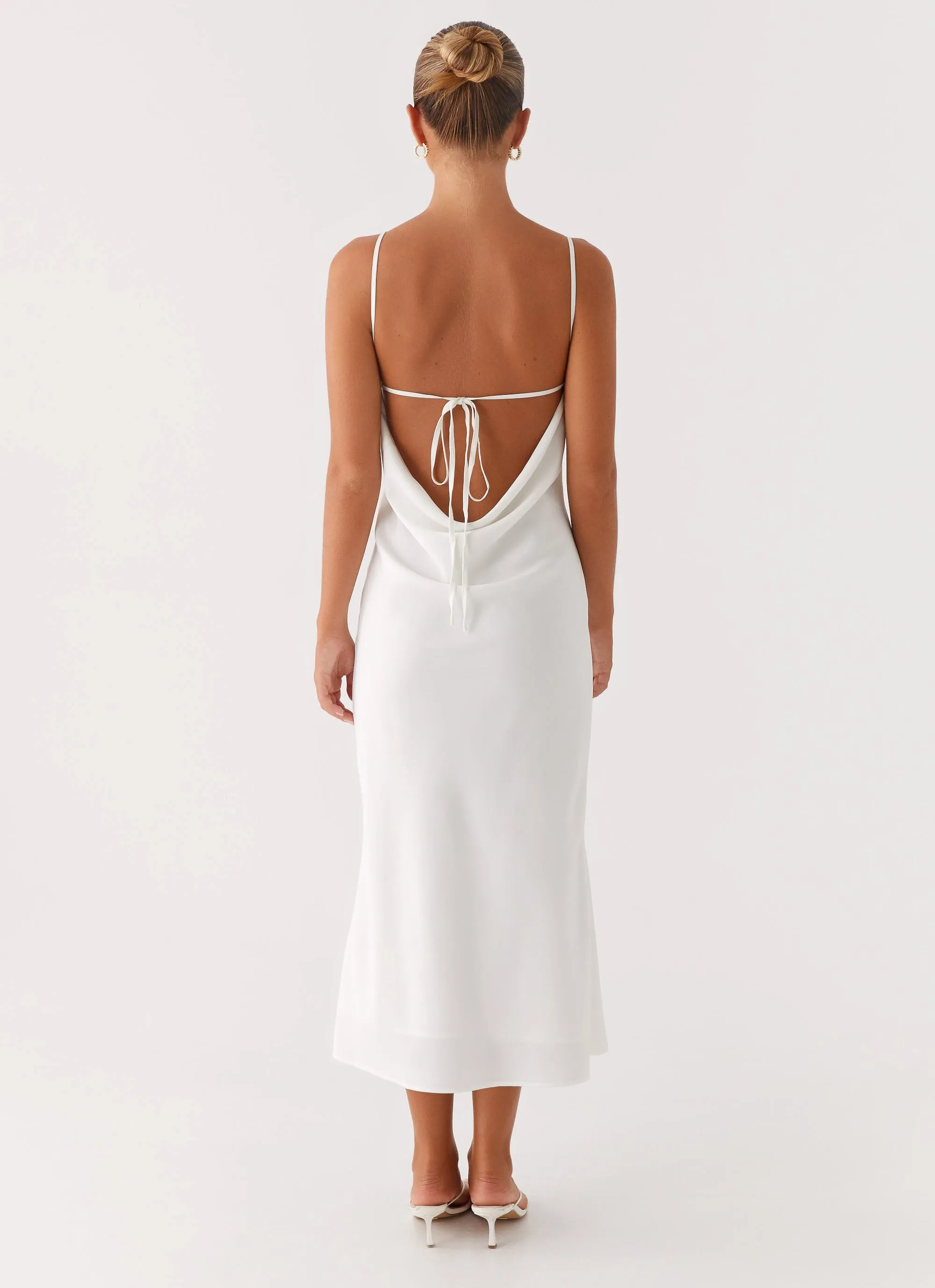 Elegant Waistband Fit Clean Chic Bentley Midi Dress - White