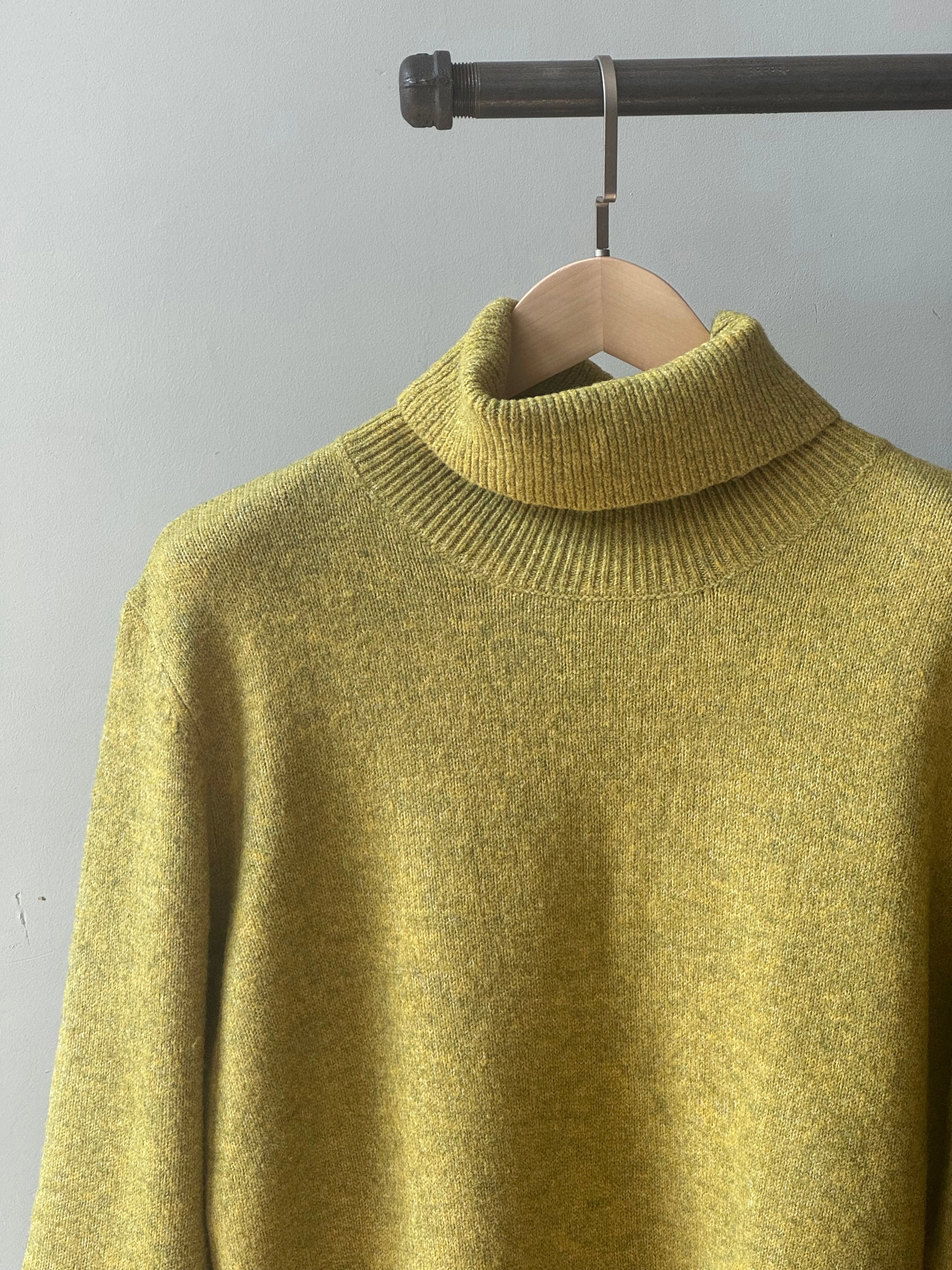 CRESCENT MOON Sweater Winter Comfort Wear Relaxed Design