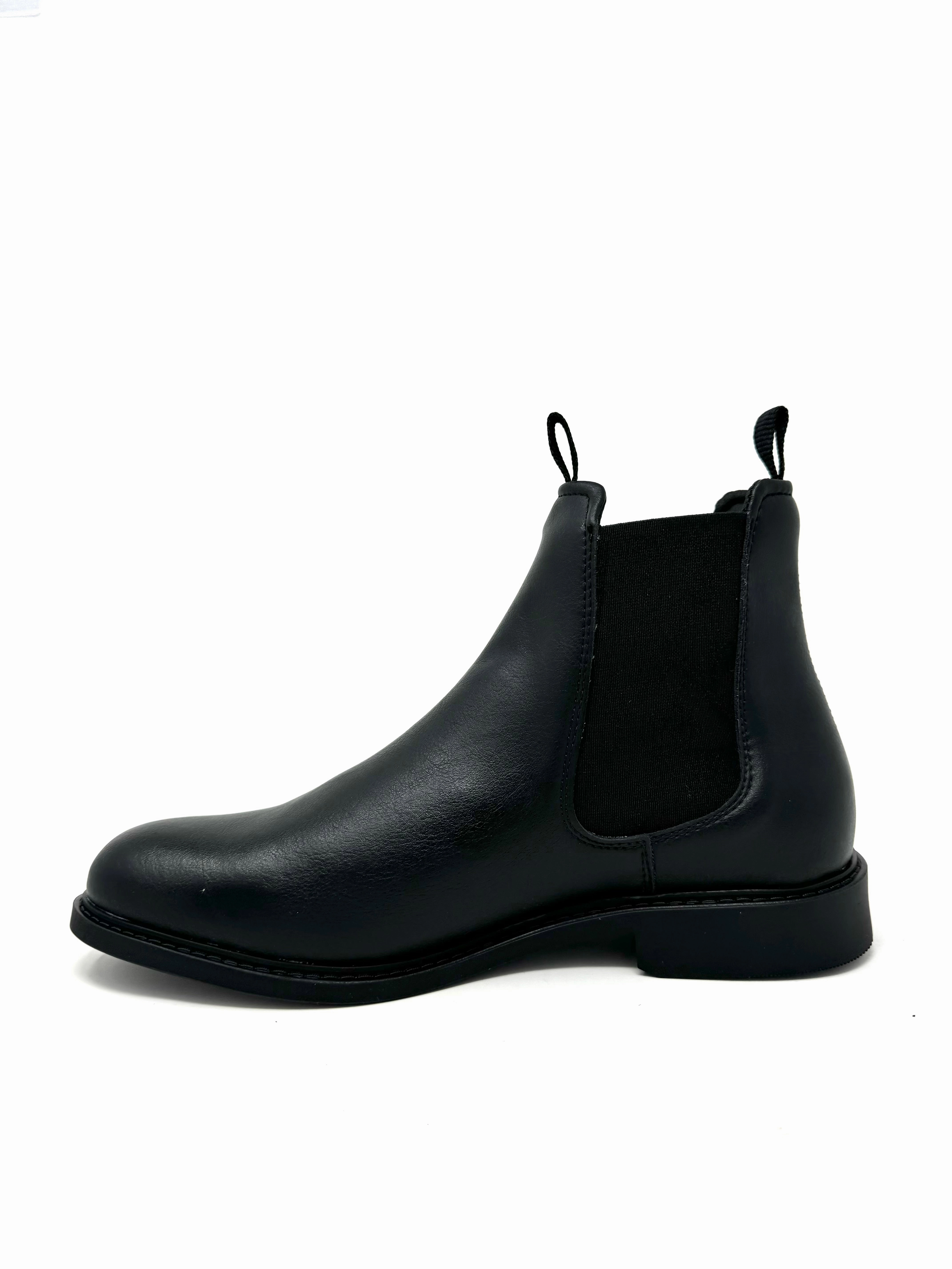 Bruce Chelsea Boot in Black from Novacas Leather Comfort Warm Interior