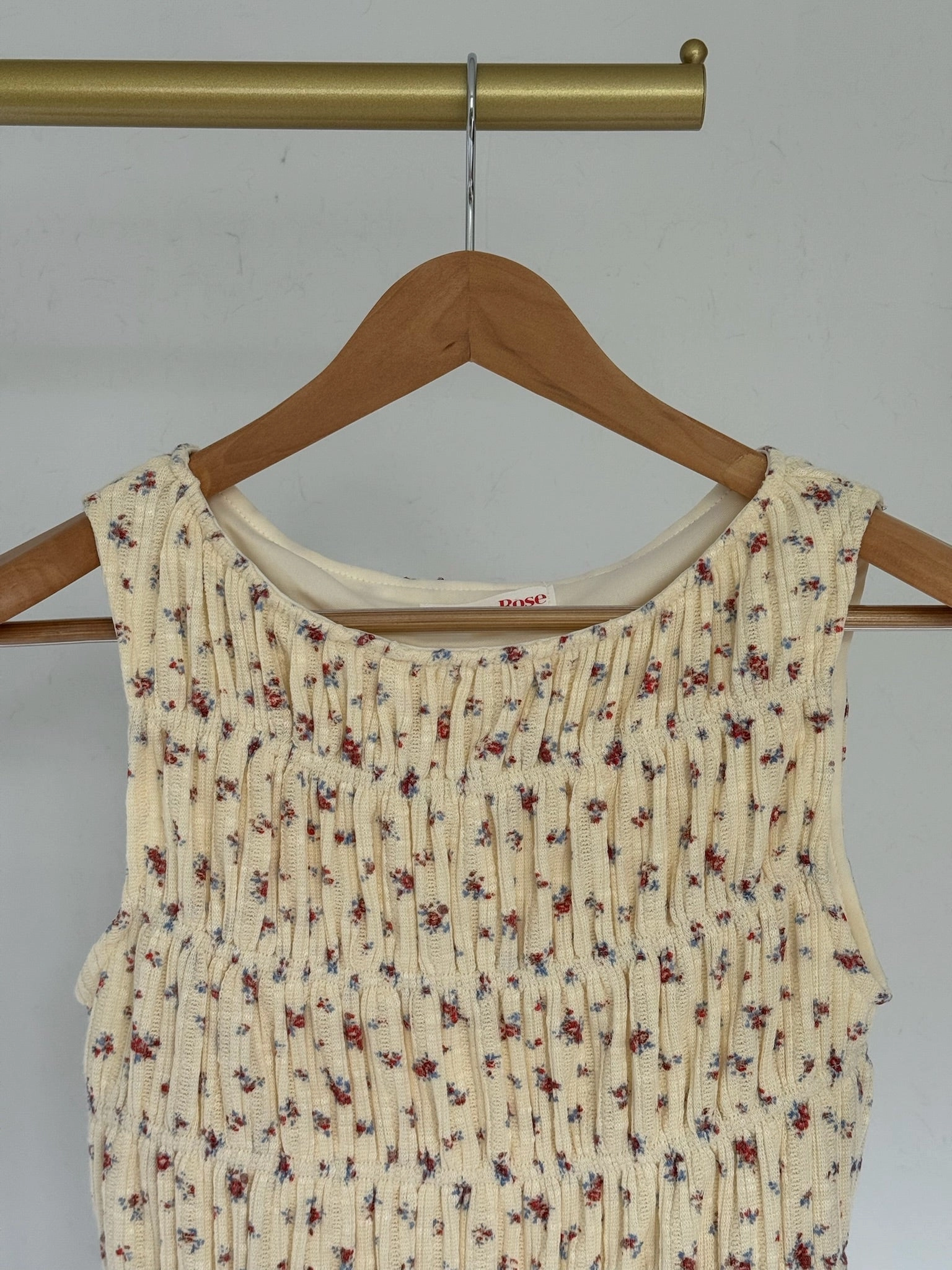 Minimalist Aesthetic Spot DIVINE Floral Ruched Top