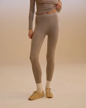 Moisture Wicking Fabric Thermal Printed Leggings - Marshmallow White/Coffee Bean