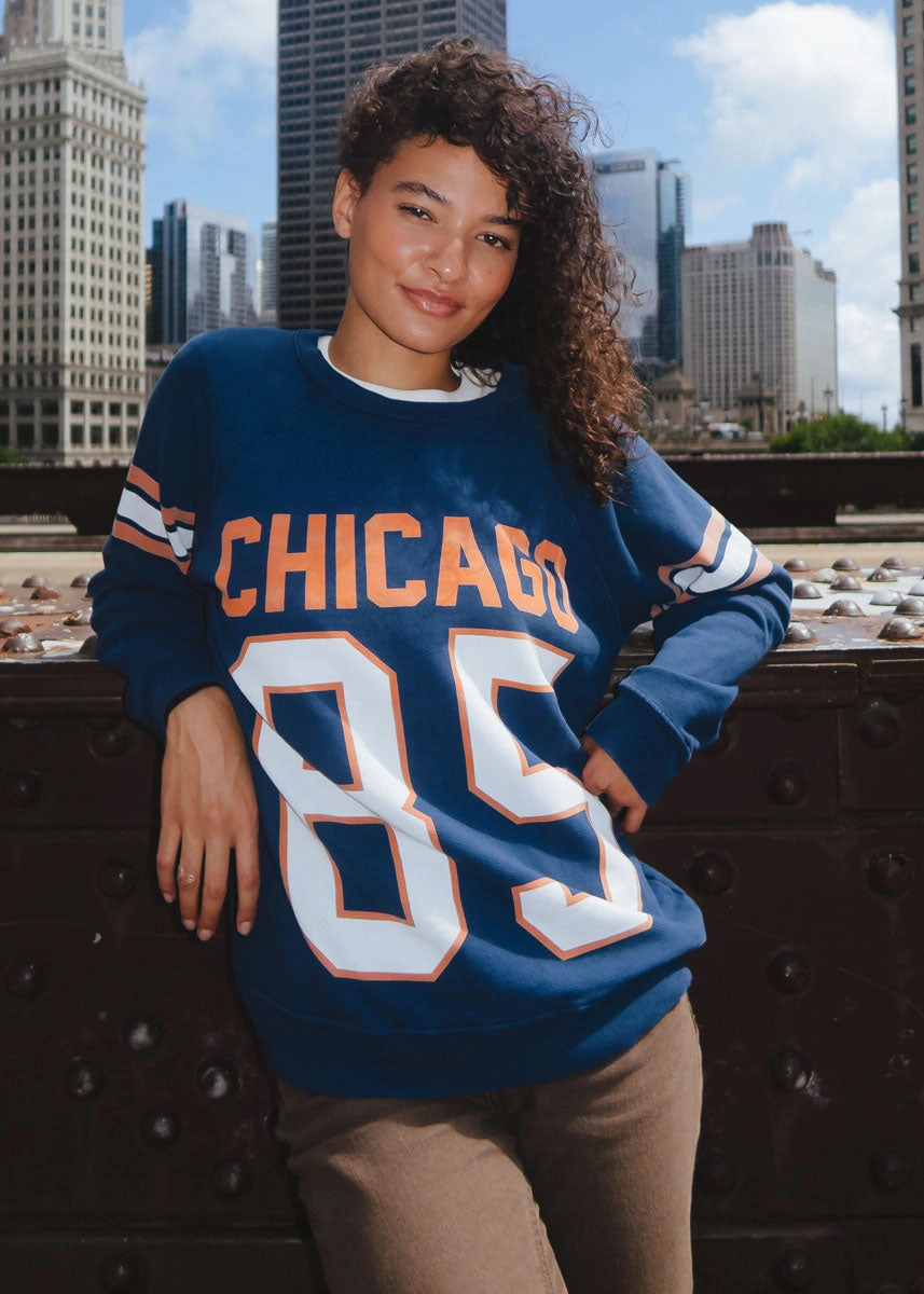 Chicago 85 Classic Crew Sweatshirt - Navy Breathable layers Effortless knitwear