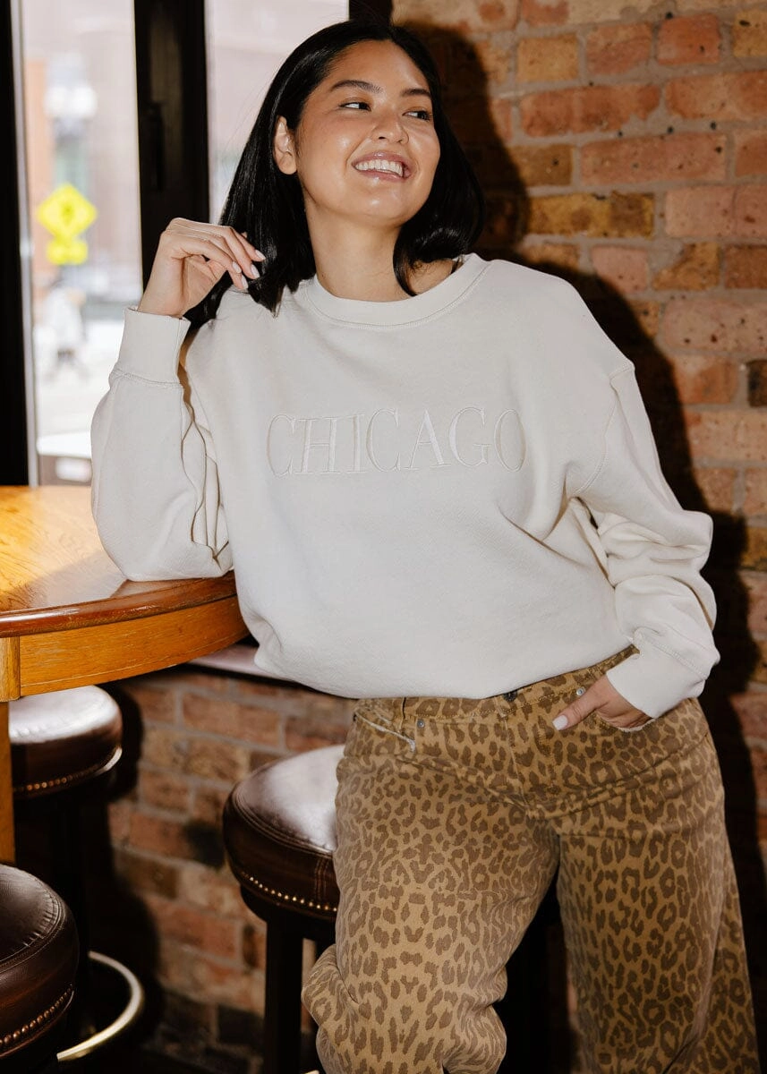 Chicago Embroidered Sweatshirt - Ivory Sporty Comfort Lightweight Cable Pattern