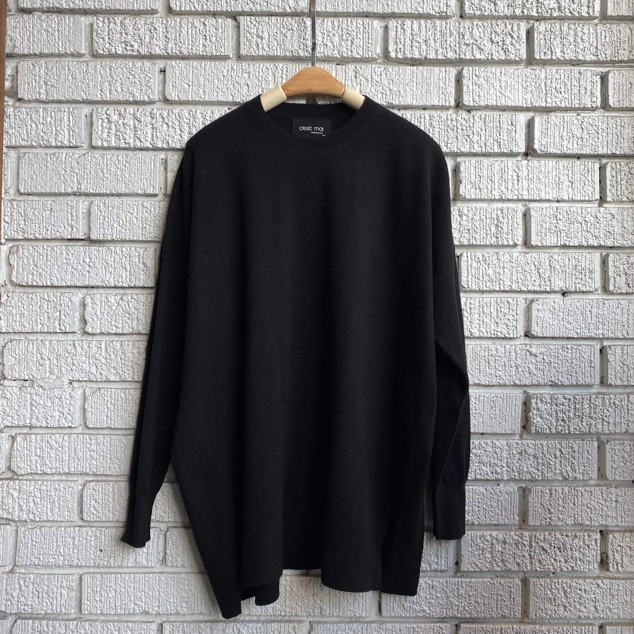 Chill Style Breathable Knitwear BENTE Crew Neck Sweater