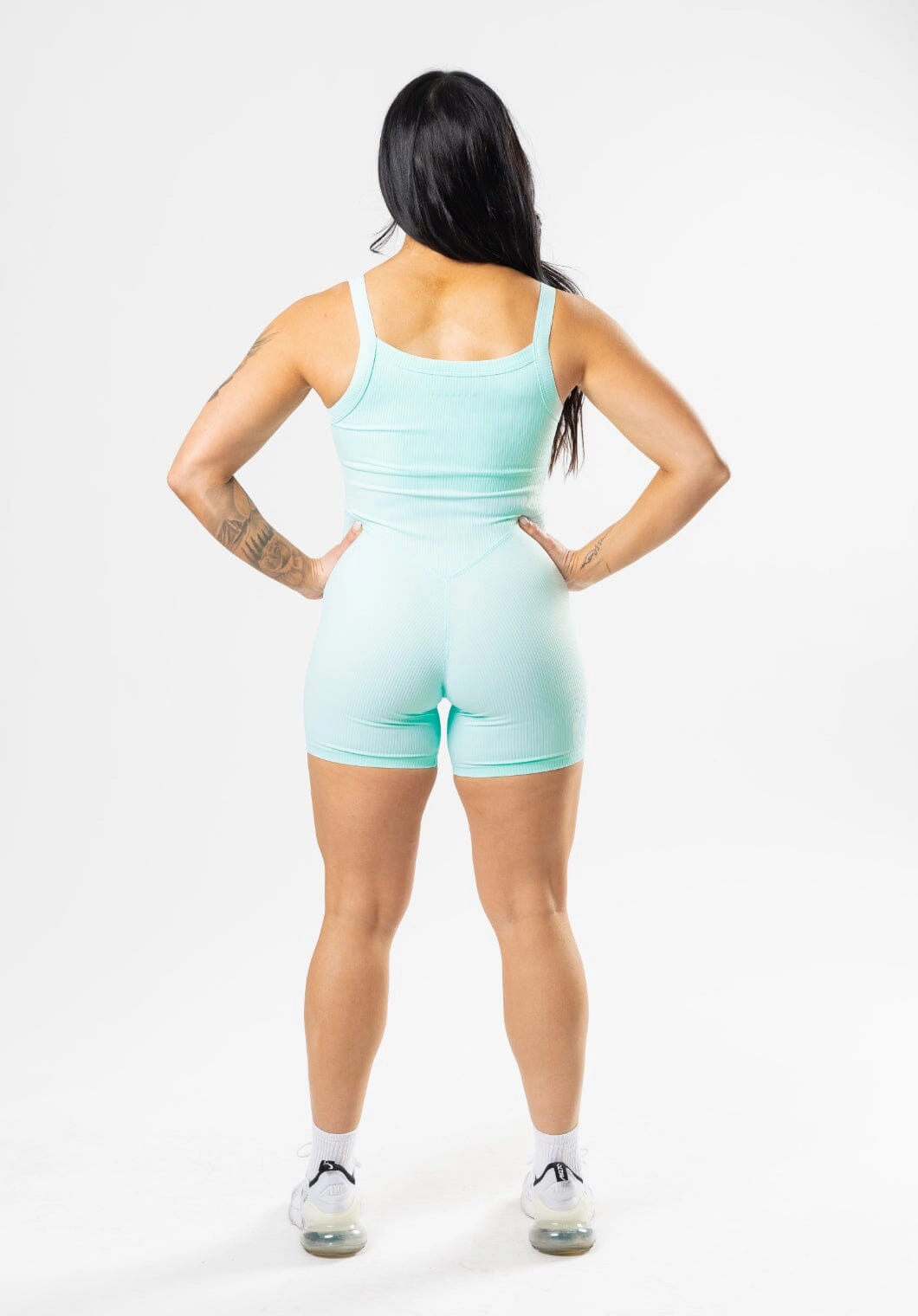 Sporty Look ribbed texture CloudRib? Strappy Sculptseam? Shortsuit Poolside