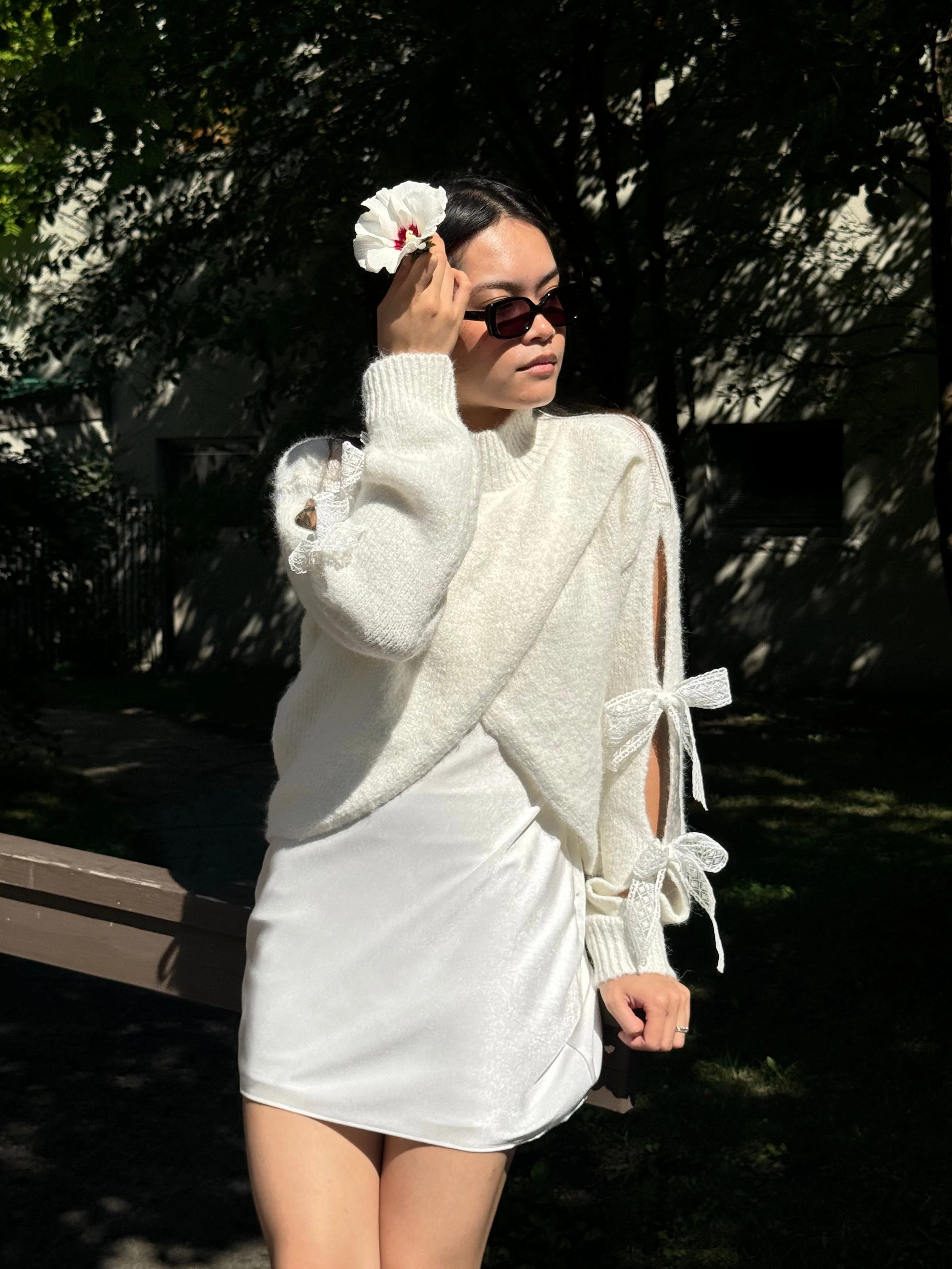 Classic Winter Flexible Collar Opening COQUETTE Sweater