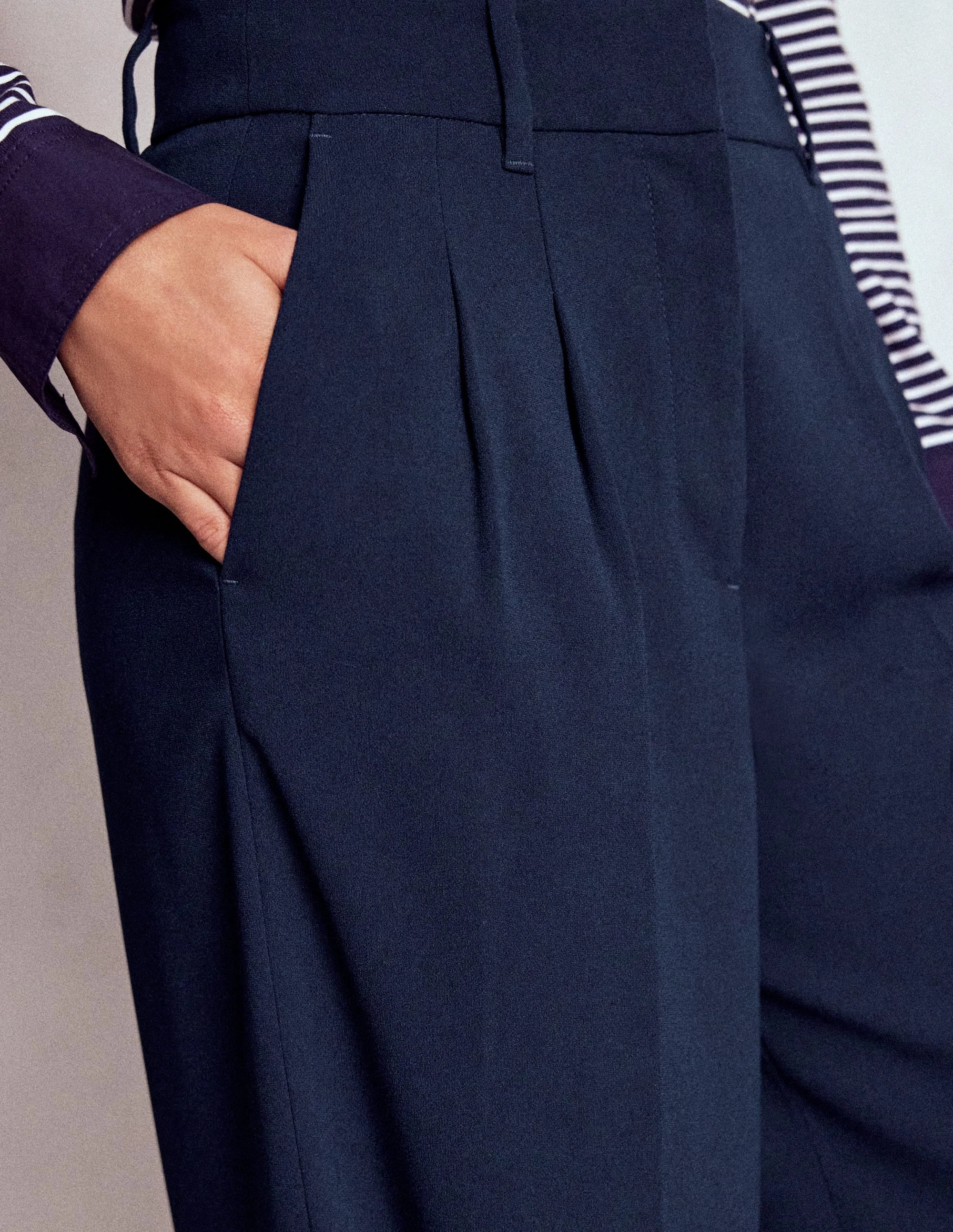 LowProfileTopstitching Kensington Tailored Trousers-Navy