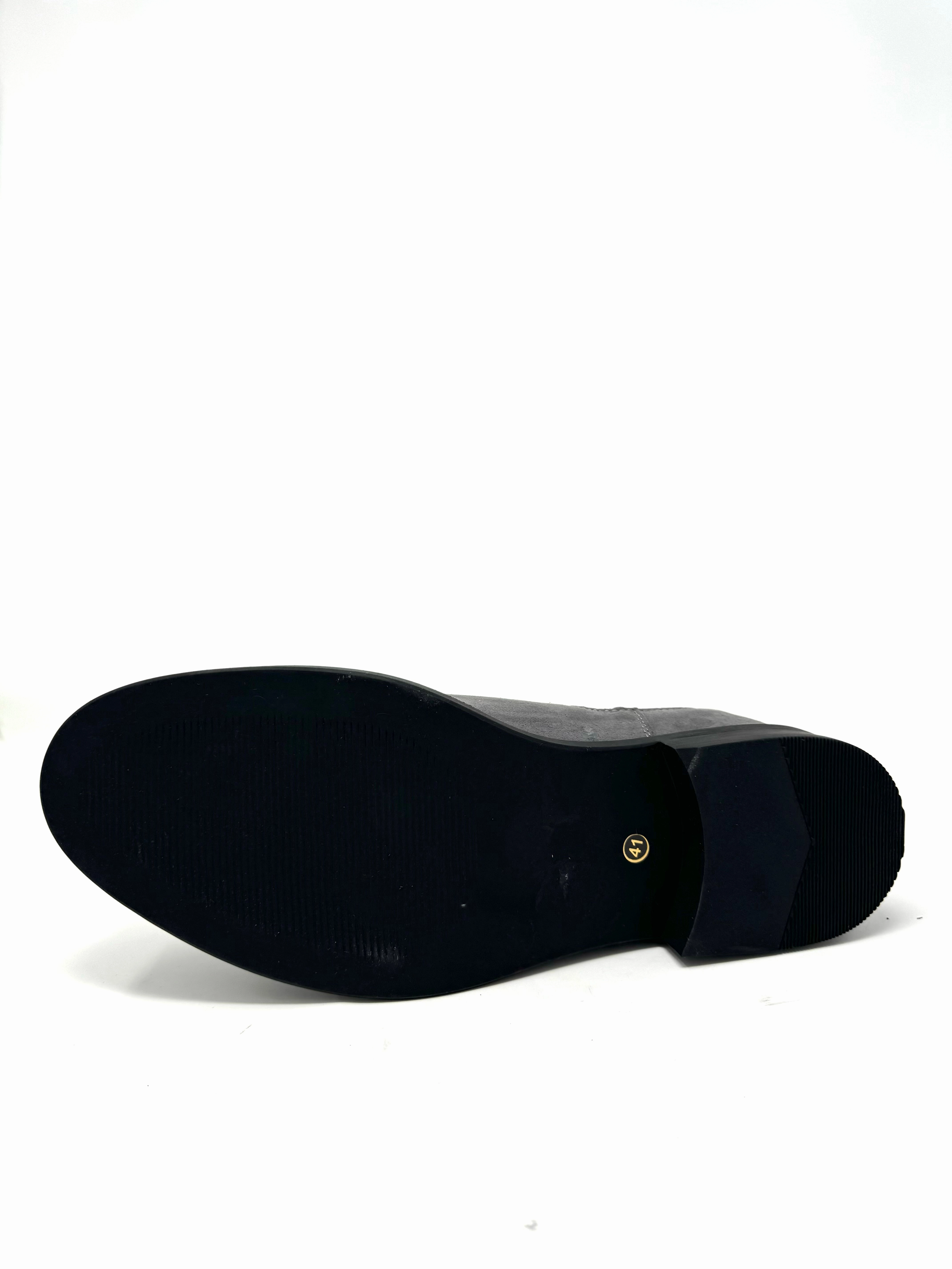 Elastic Material Bruce Chelsea Boot in Grey Suede from Novacas