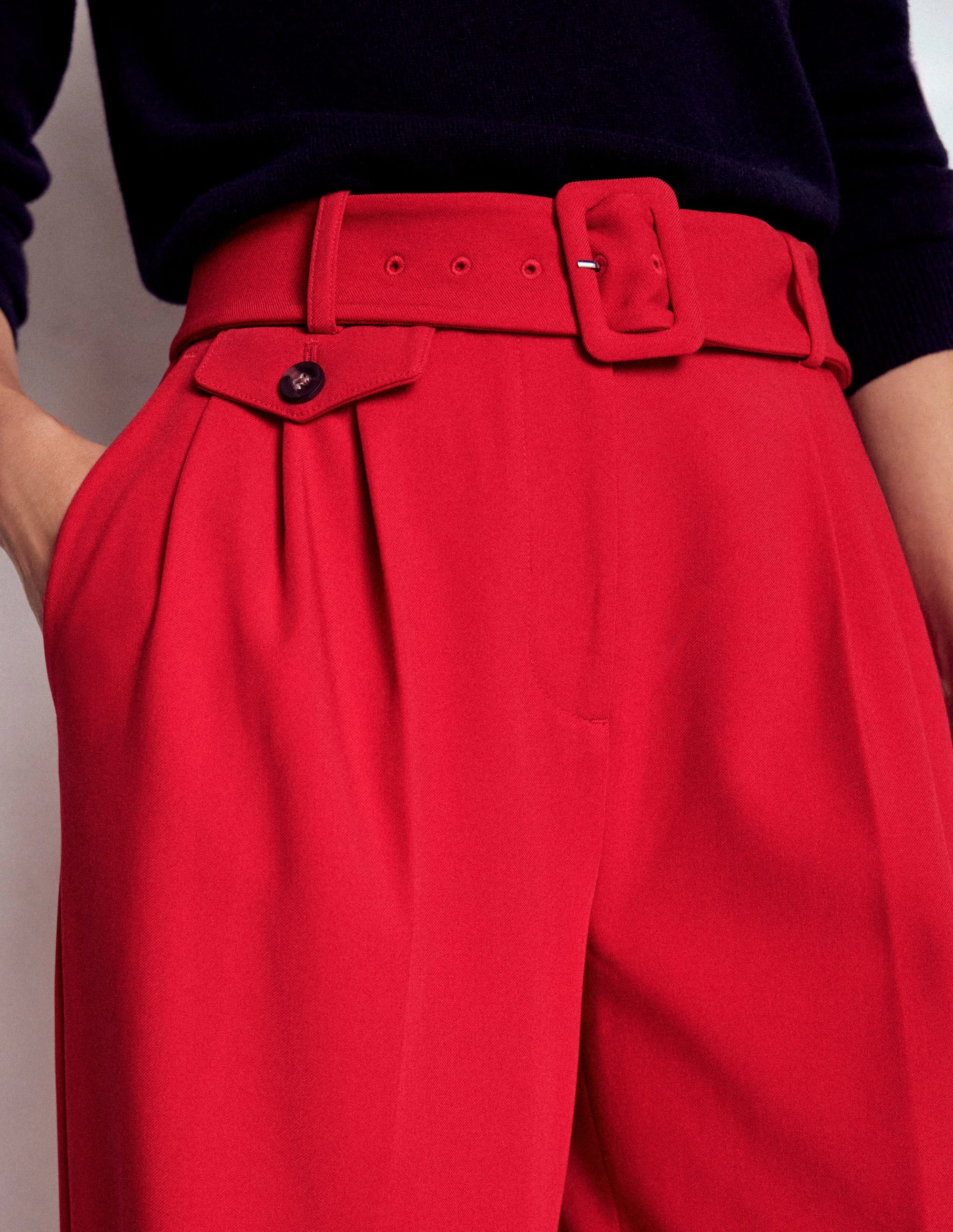 Adjustable Belt Loops Abrasion Resistant Material Pleat Front Trousers-Chilli Pepper