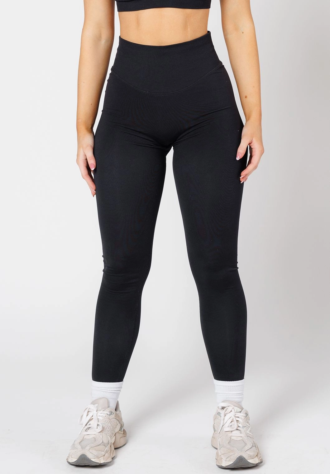 Comfort and Flexibility Comfort Seeker Soft Touch CurveFlex Hourglass Sculptseam? Plus Seamless Legging Black