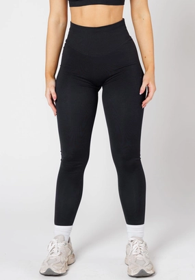 Comfort and Flexibility Comfort Seeker Soft Touch CurveFlex Hourglass Sculptseam? Plus Seamless Legging Black