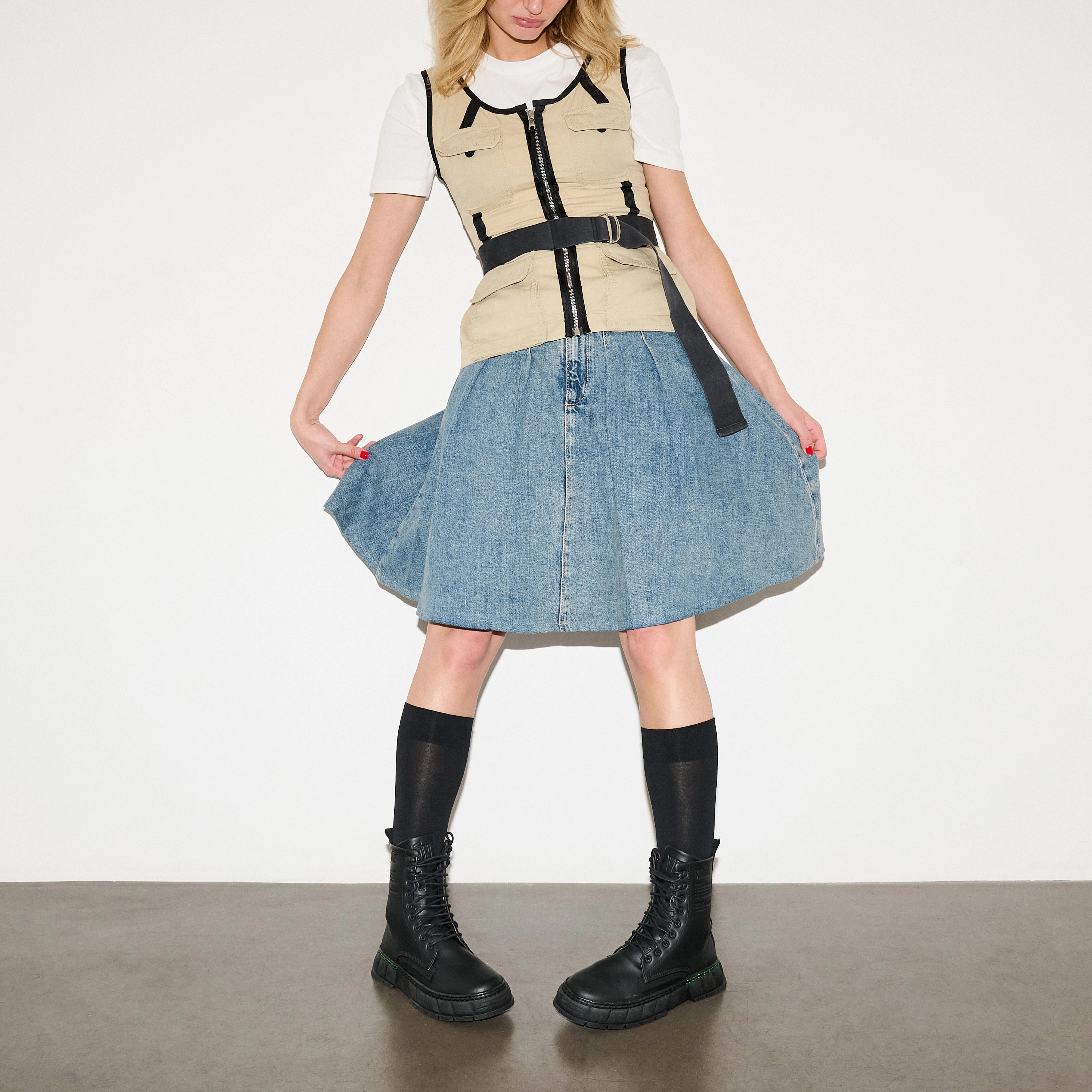 Tight Fit Anti-odor technology 1992 Boot in Black Corn Leather from Vir??n