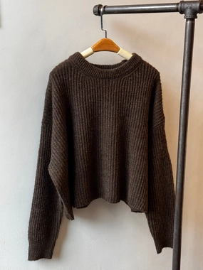 ARIANA Sweater Winter Must-Have