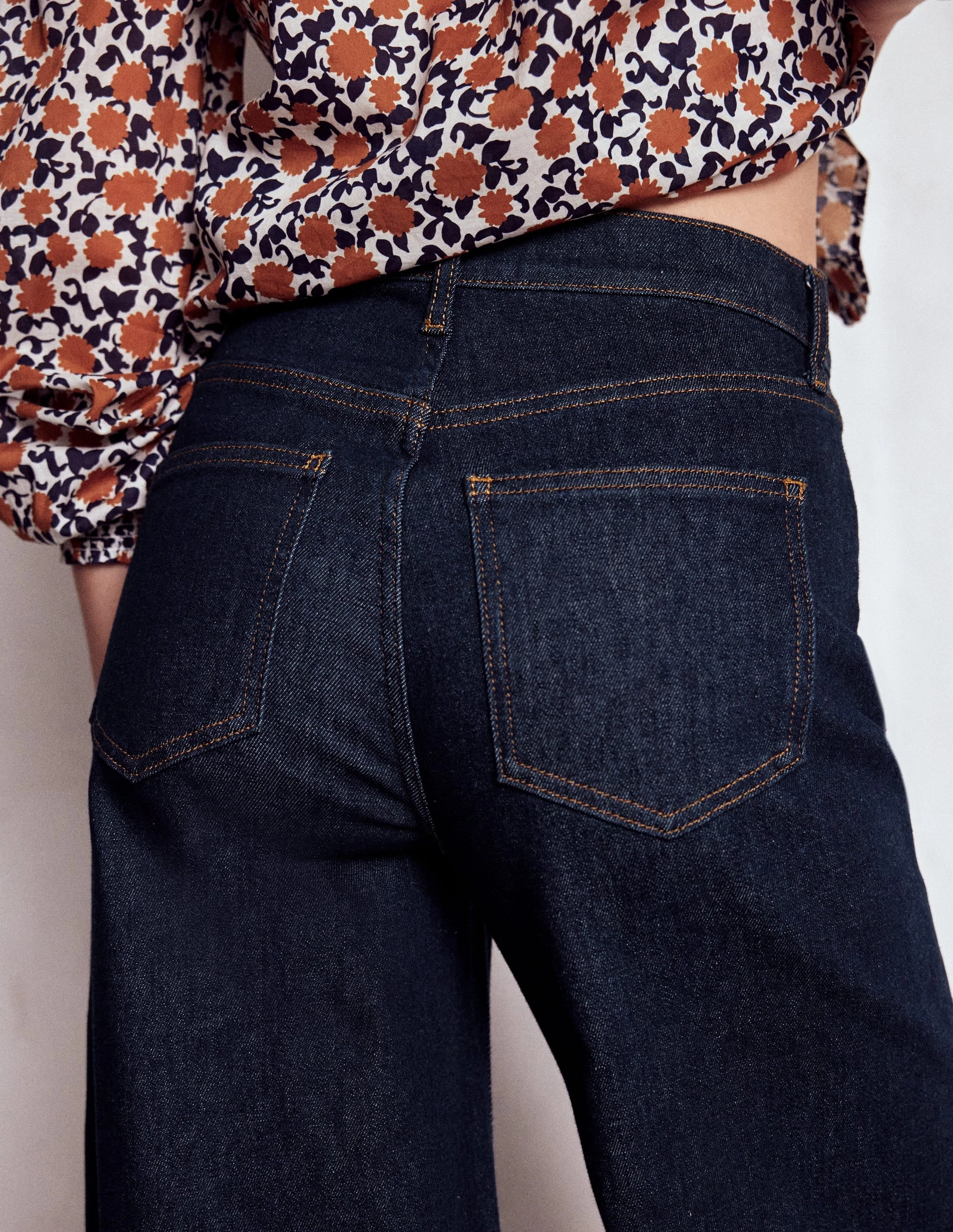 High Rise Wide Leg Jeans-Indigo Rinse Tapered ankle