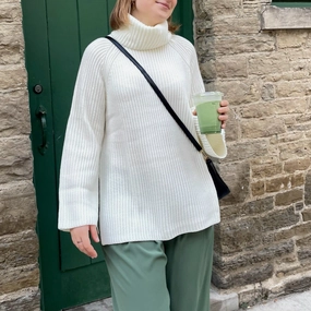 WINSLOW Sweater Simple Chic Essential Layer