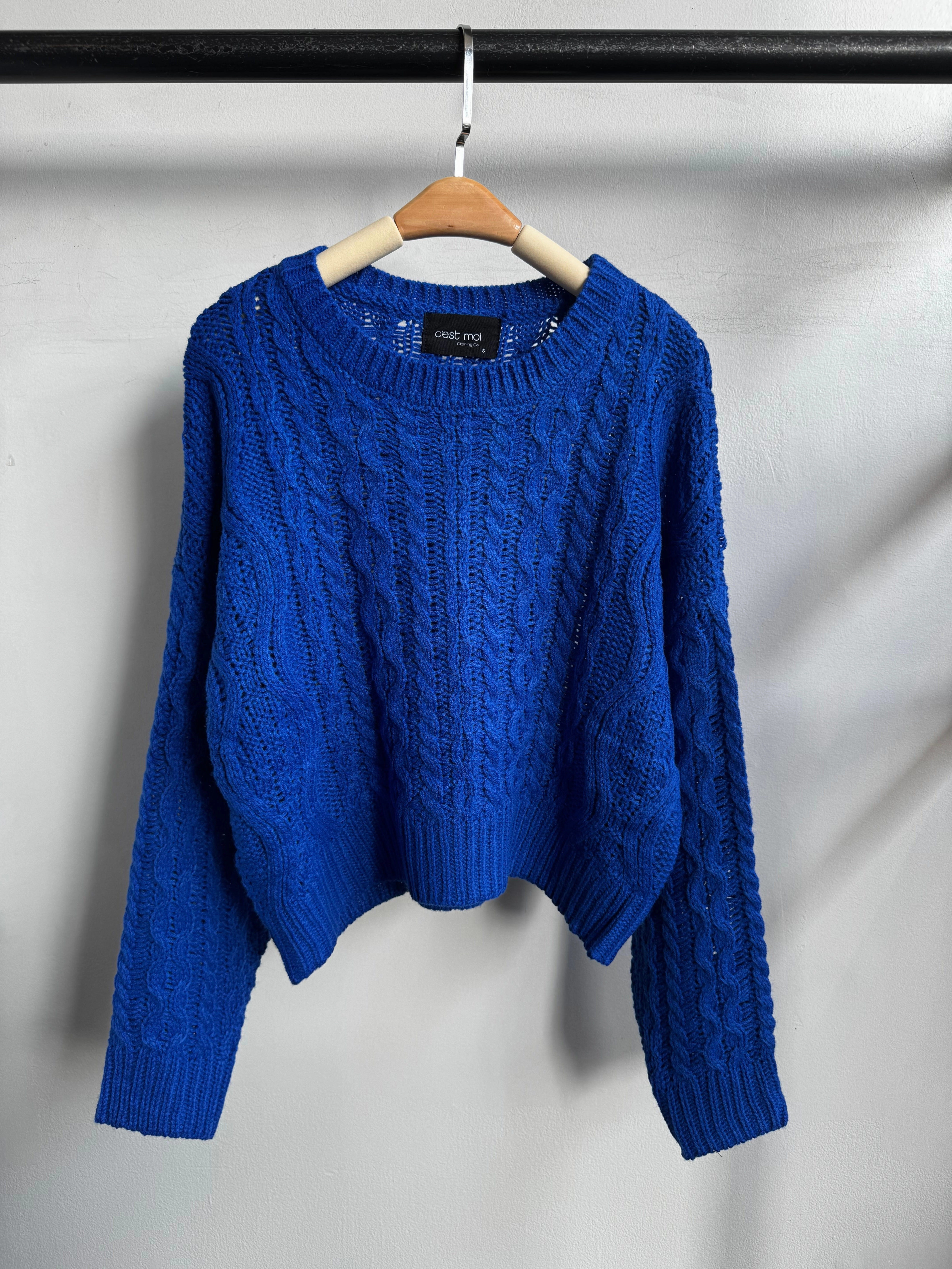 Soft And Comfortable MAIN CHARACTER Sweater