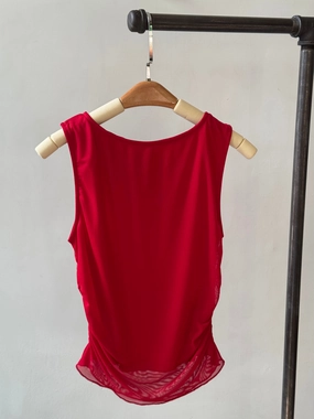 EVERYDAY LUXURY Top abundant