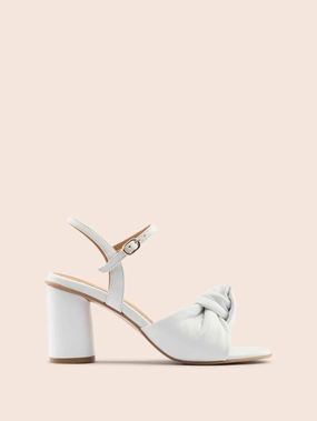 Noto White Heel Night Shine Posture Boost
