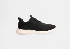 Zero Break In Seamless Inner Lining Explorer V2 Sneaker in Black/White from 8000kicks