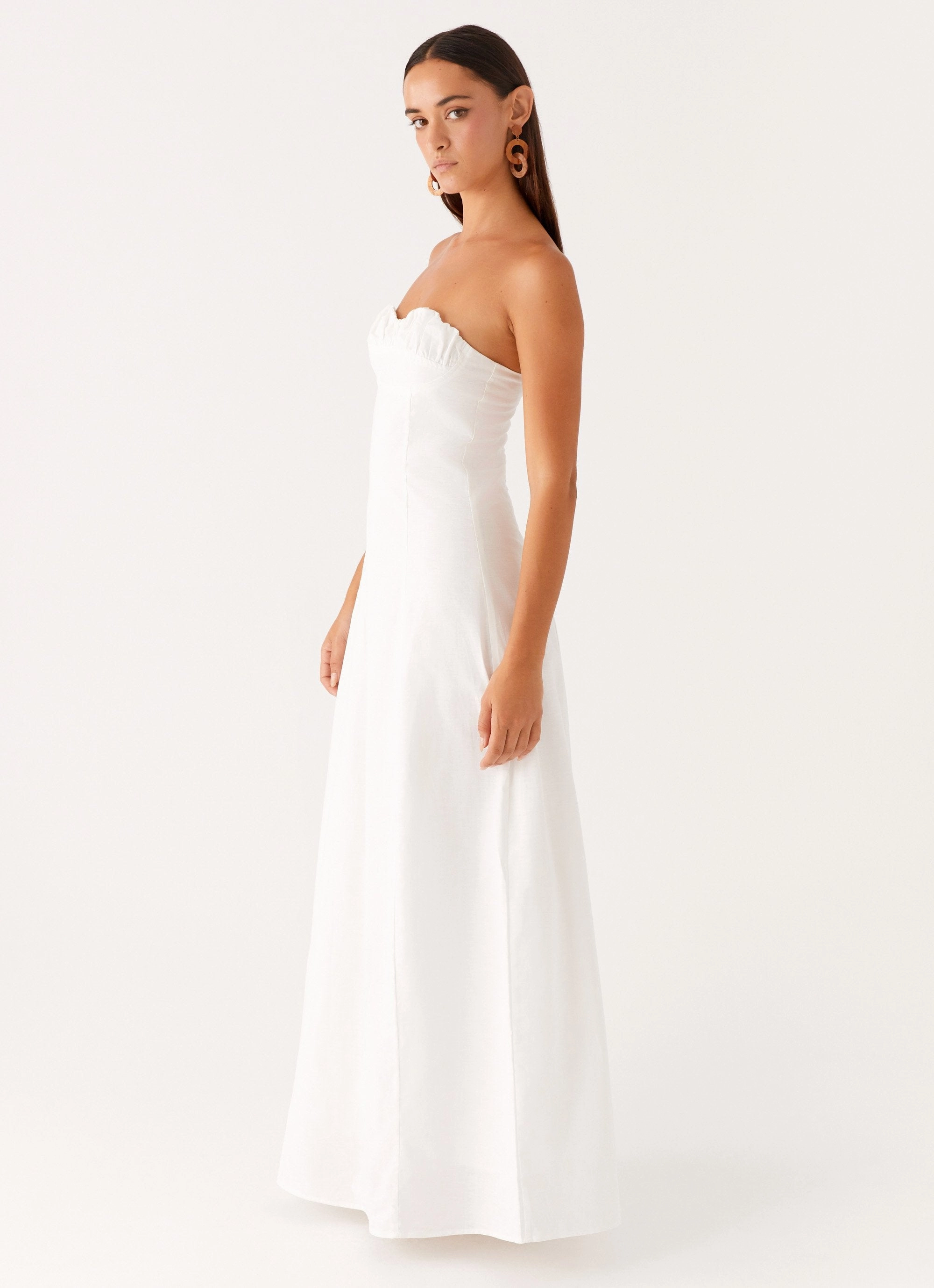 Pure Elegance Classic and Chic Tayla Linen Maxi Dress - White