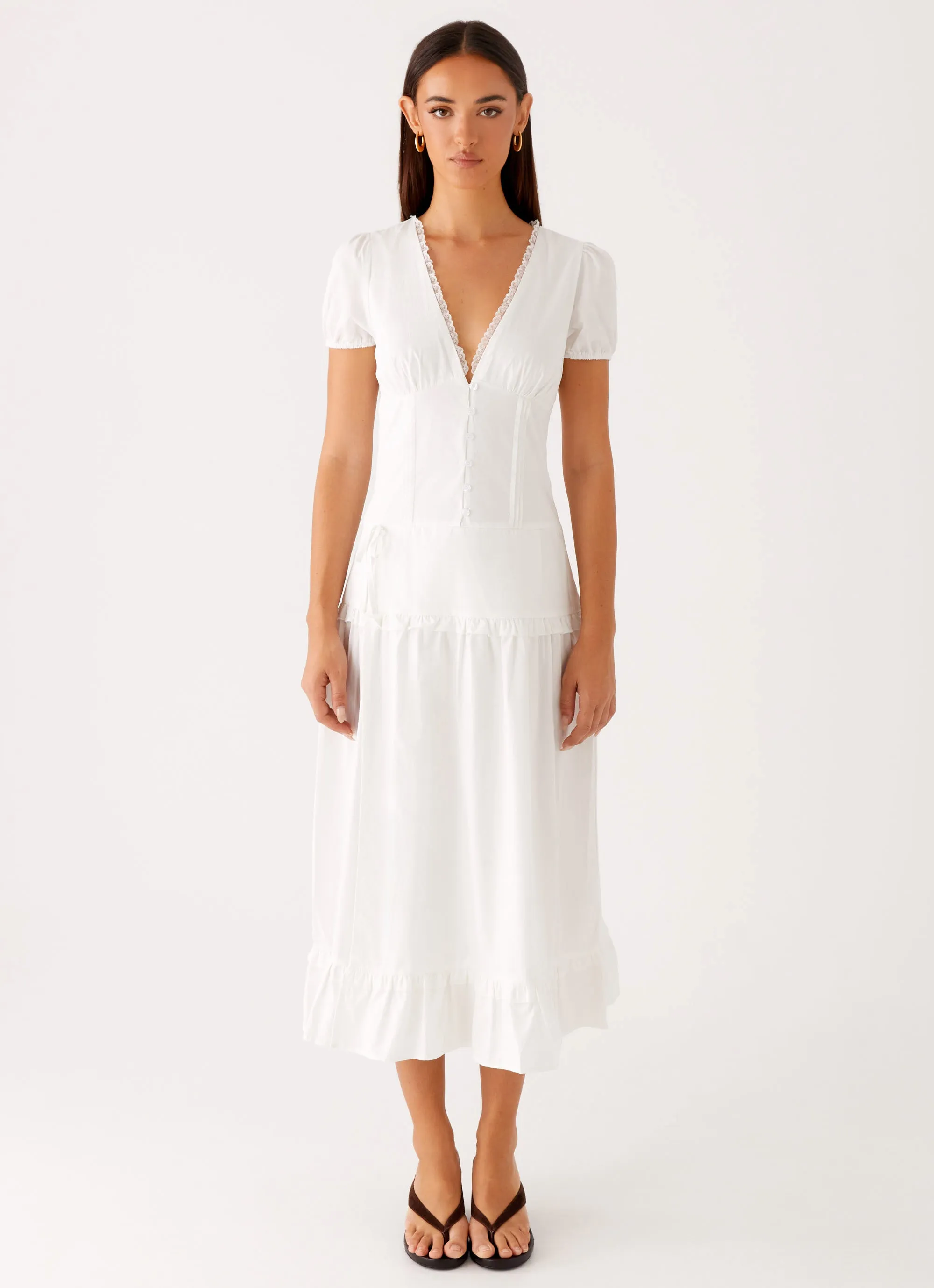 London Midi Dress - White Perfect for Travel Vintage-Inspired