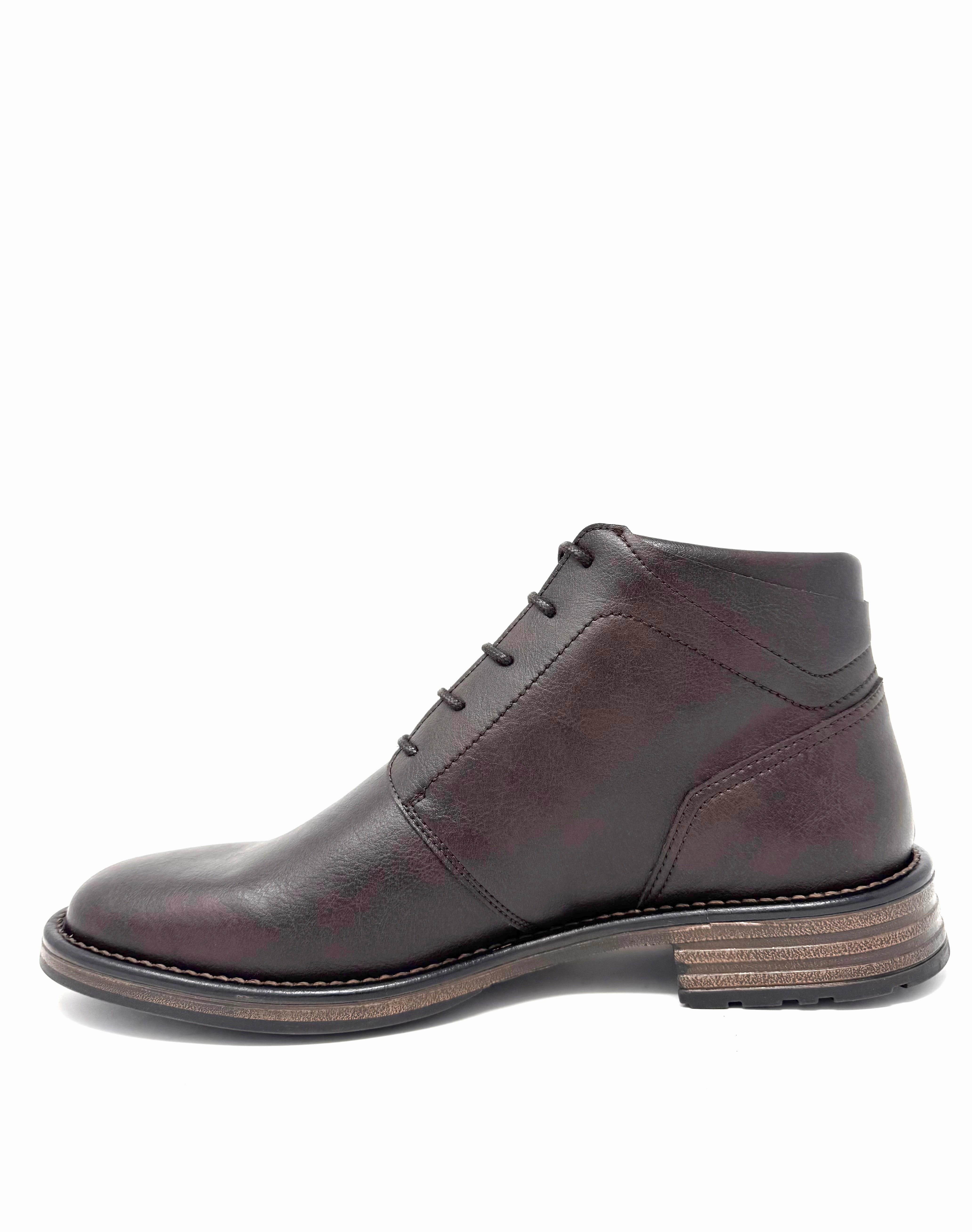 Fernando Boot in Brown from Novacas Non Slip Tread Pattern