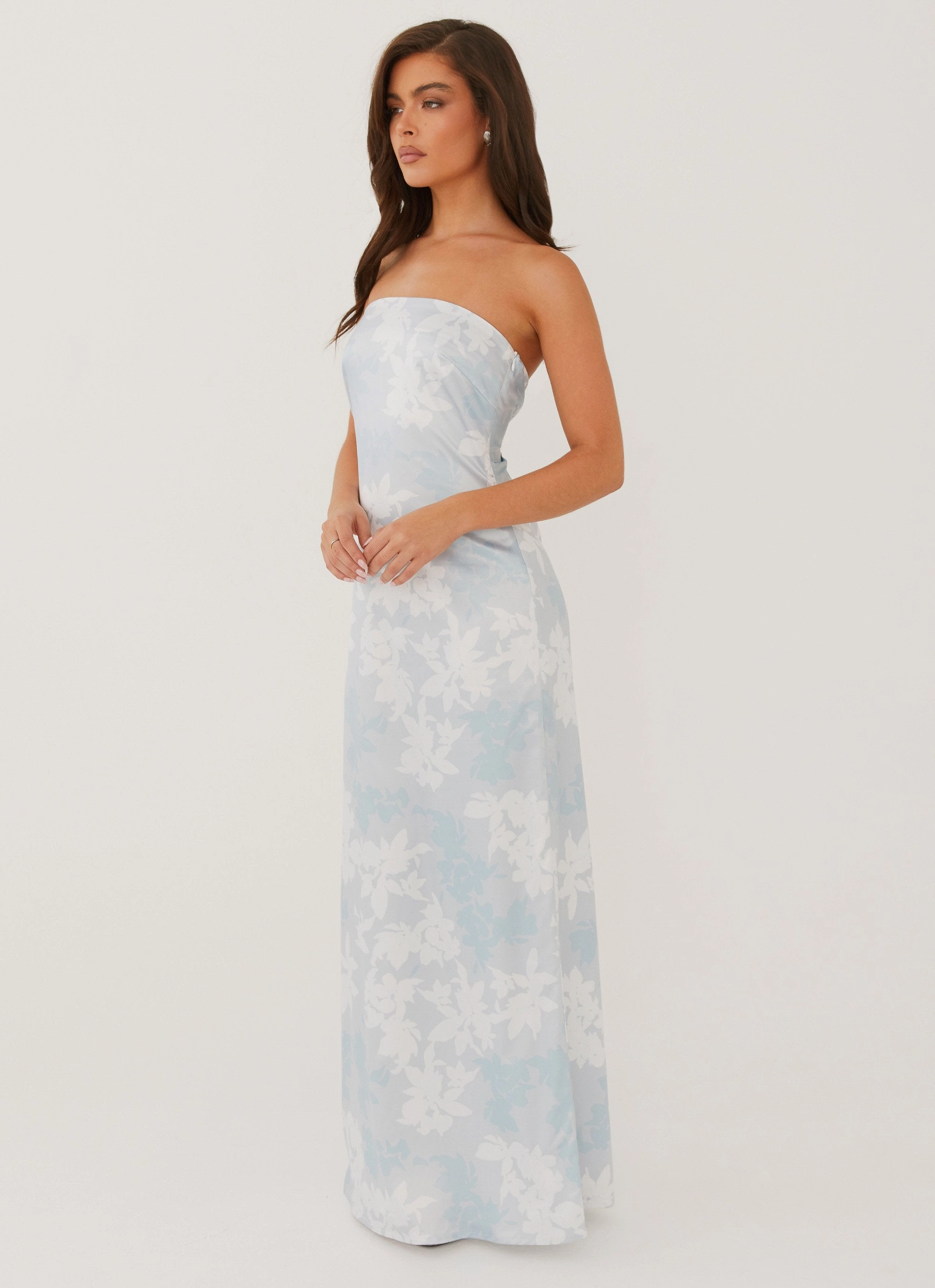 Love Me More Maxi Dress - Blue Blossom Feminine Structure