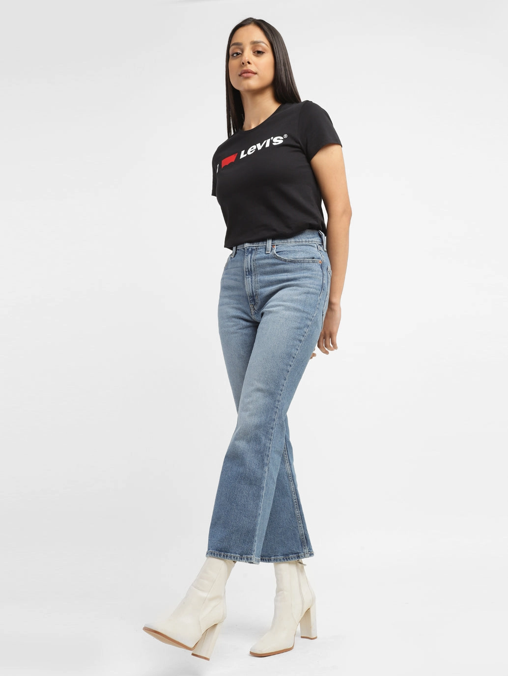 On-the-Go Look Traveler Gear Luxury Women's 70s Blue Flared Fit High Rise Jeans