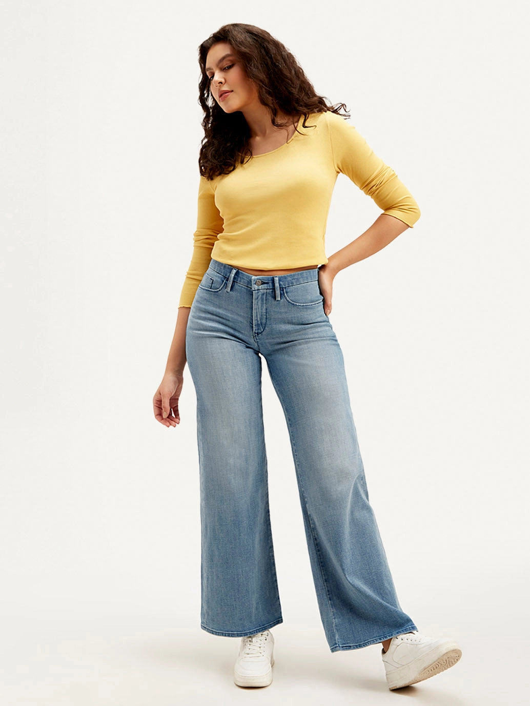 Neutral Base All Day Wear Women's Redloop 312 Blue Straight Fit Mid Rise Jeans