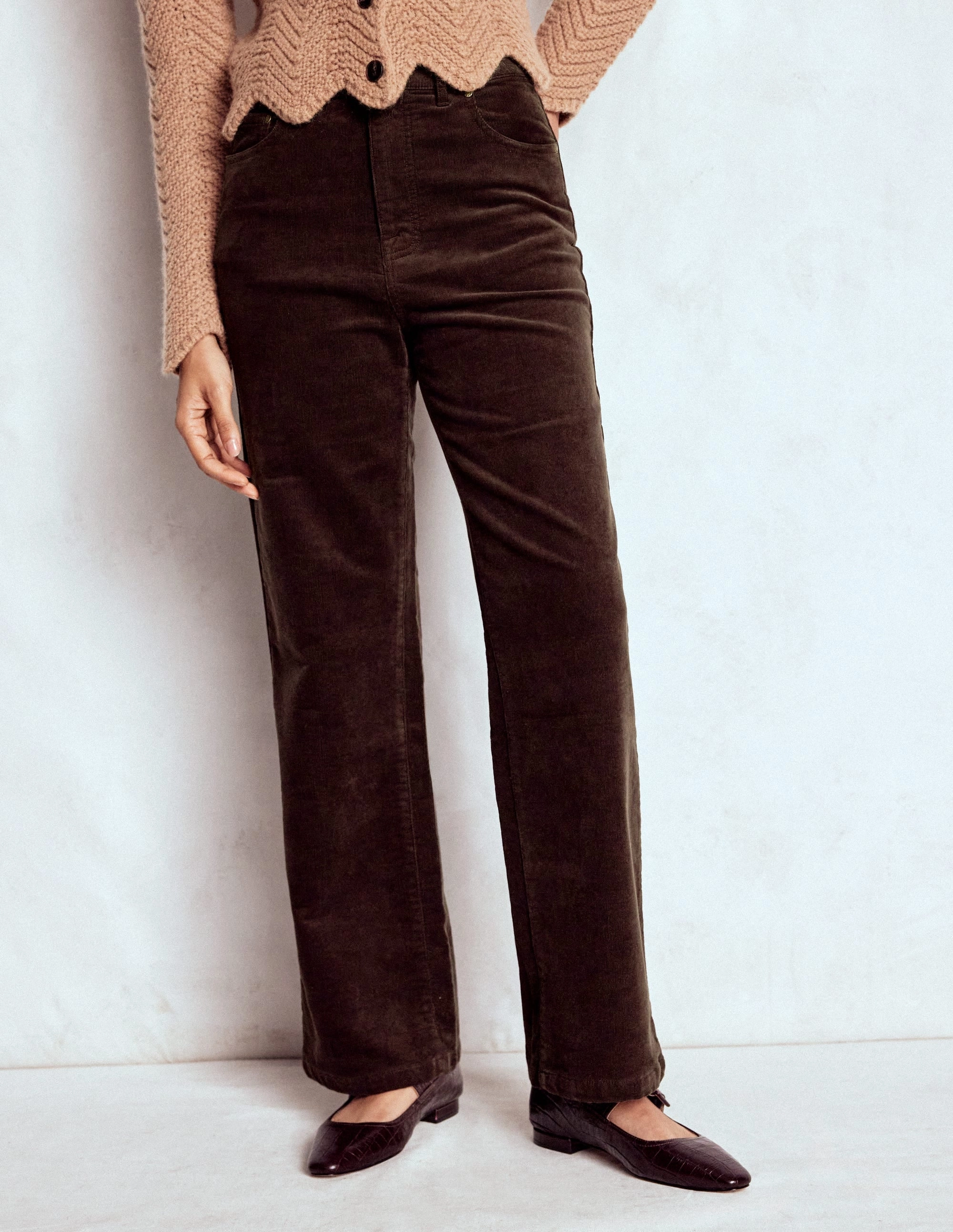 Day Ready Sleek and Soft 5-Pocket Cord Column Jeans-Espresso