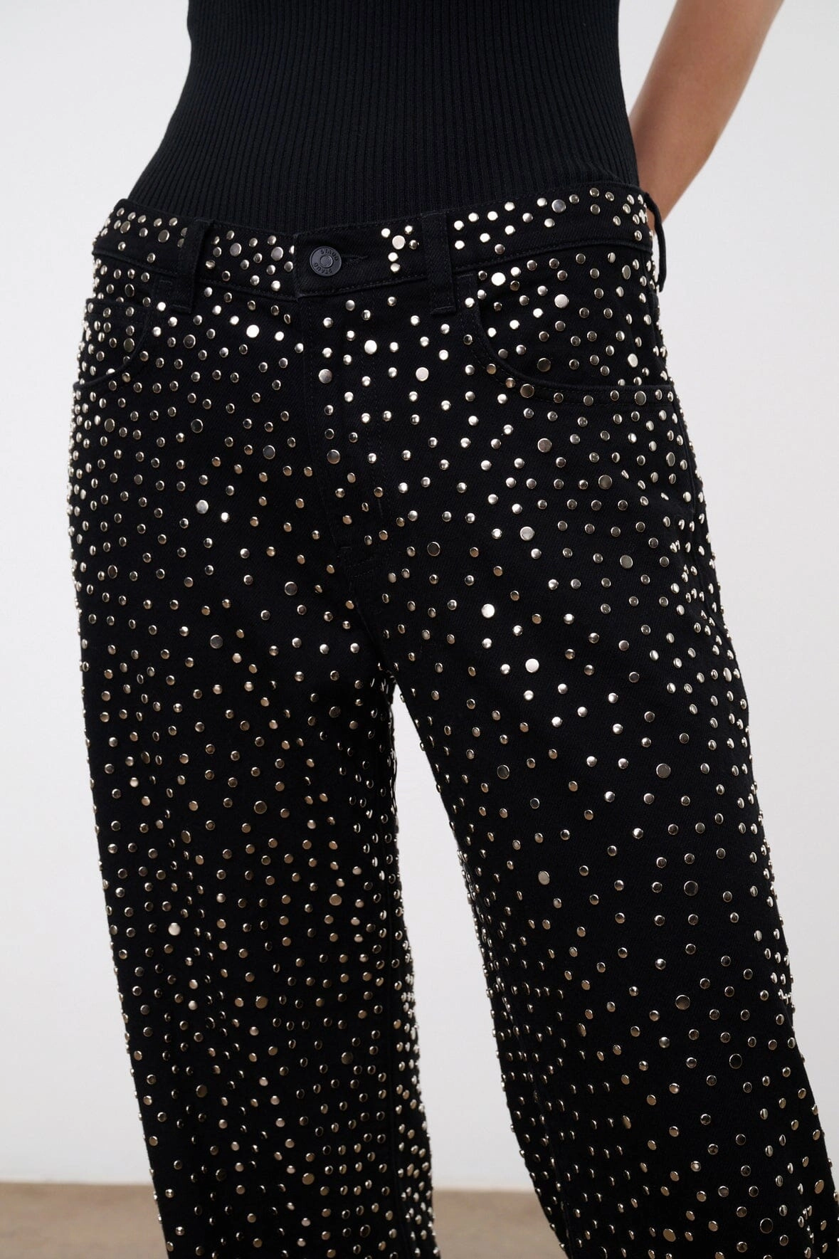 GUS STUDDED RELAXED JEAN | BLACK Chic Glamour Pose Spark Comfortable Edge