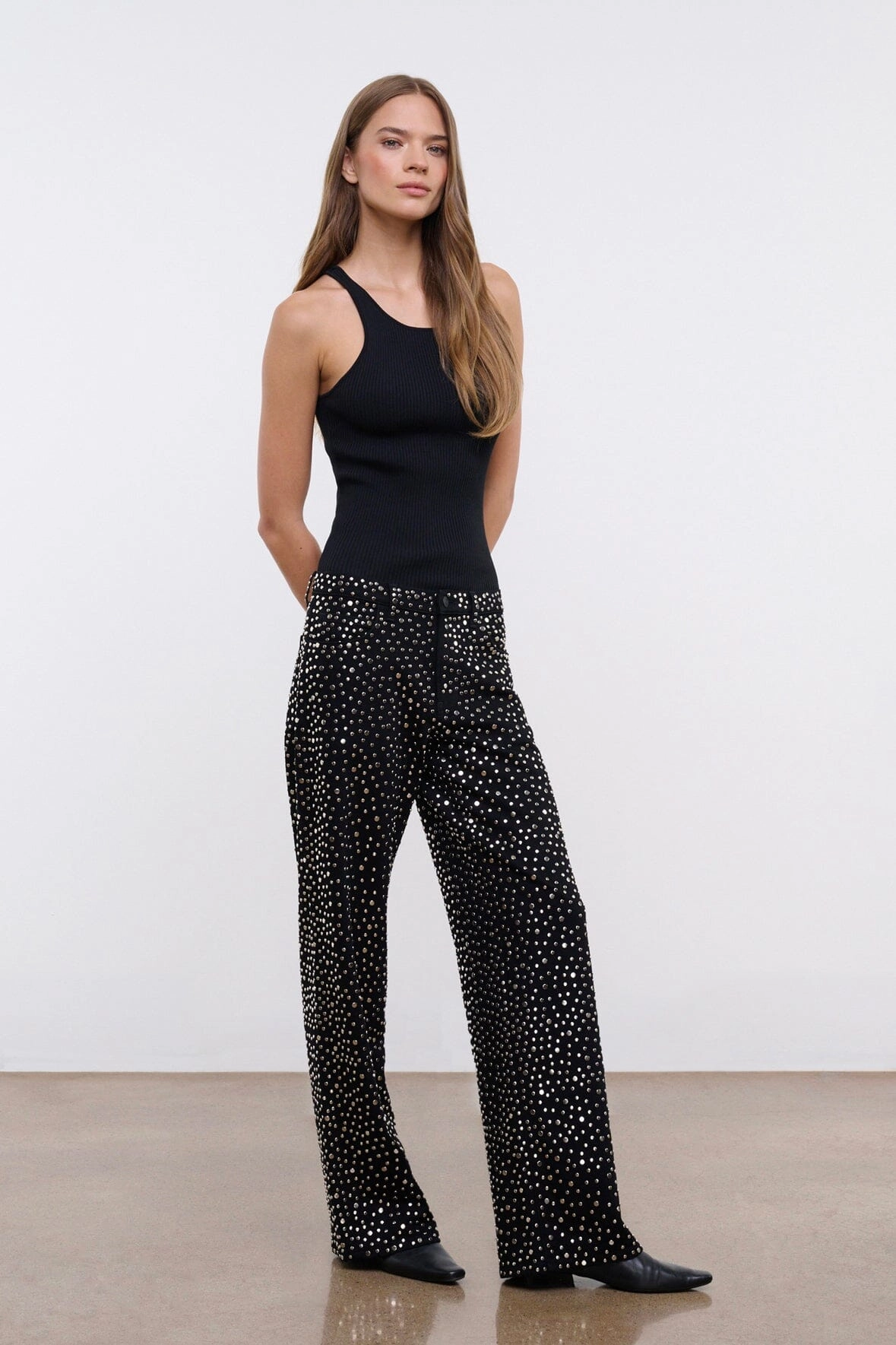 Sharp Shape GUS STUDDED RELAXED JEAN | BLACK Chic Glamour