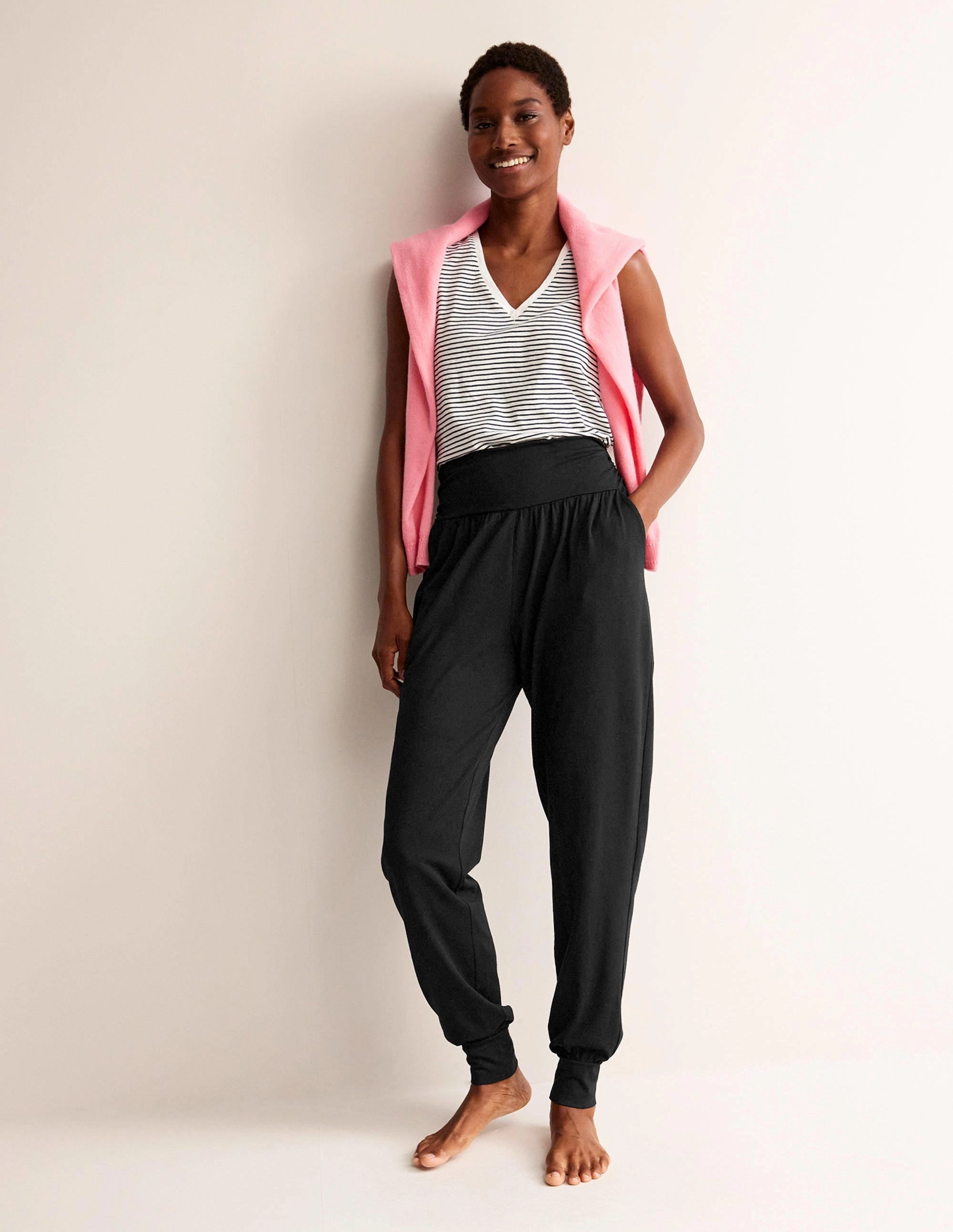 Hareem Jersey Joggers-Black Water-resistant Elastic waist