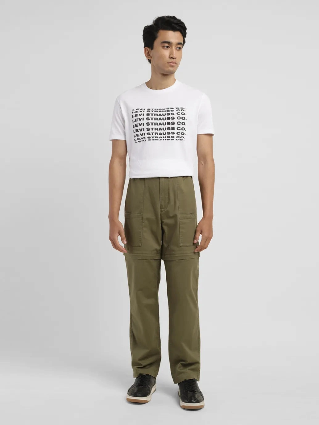 Men's Green Loose Fit Cargos TouchscreenCompatiblePockets