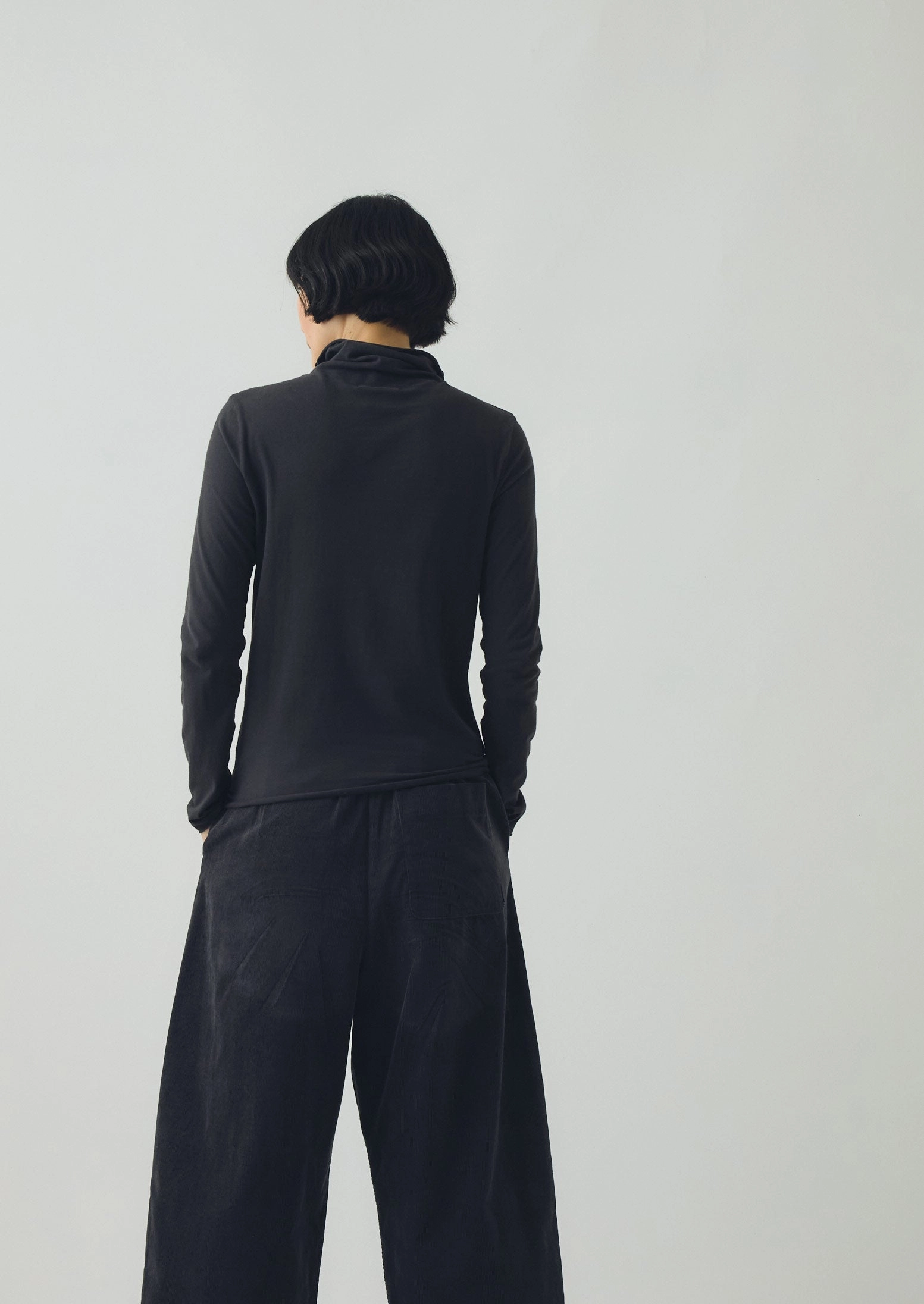 ContrastStitching High Neck Soft Cotton Tee | Charcoal